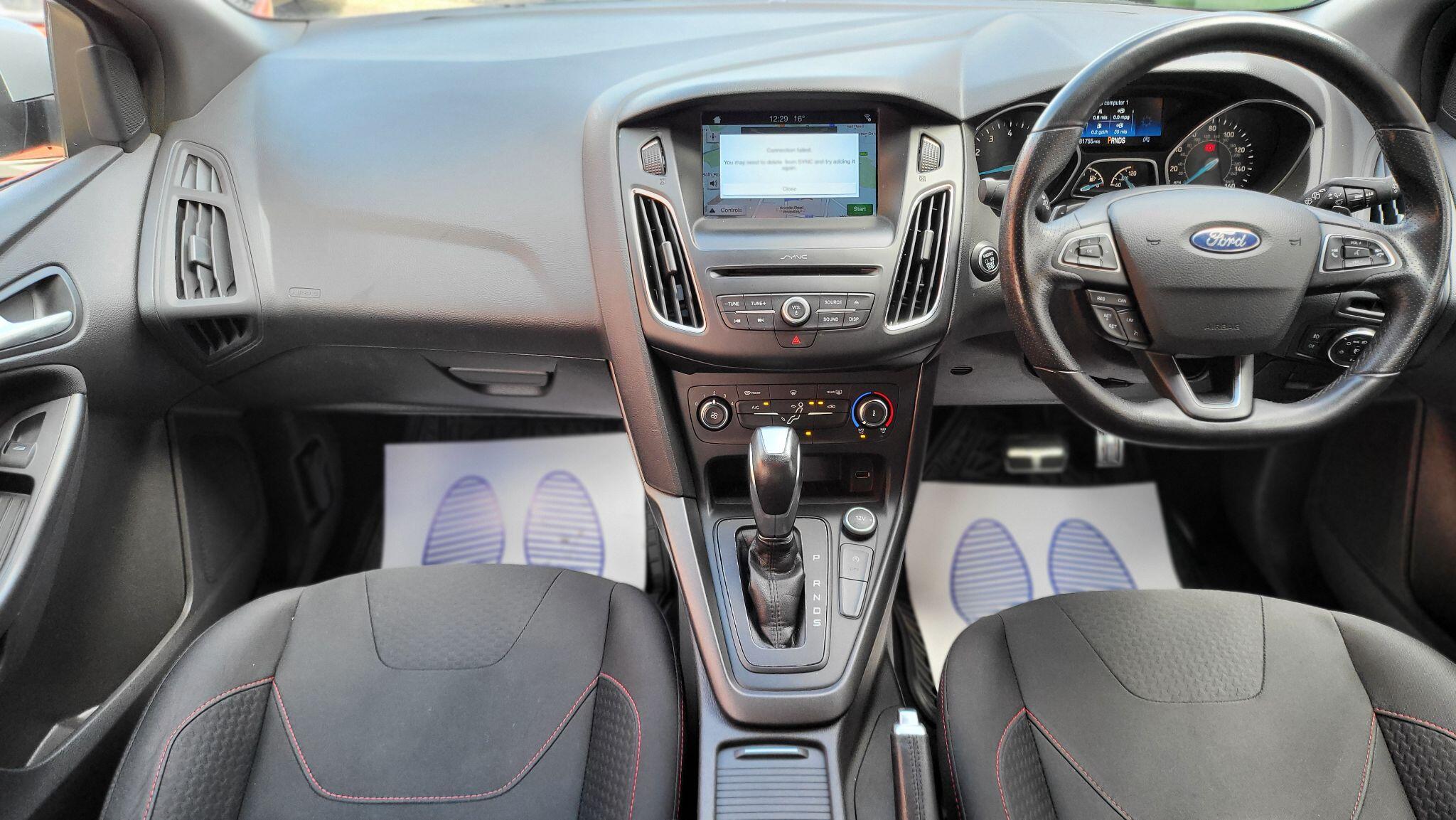 Ford Focus view 11