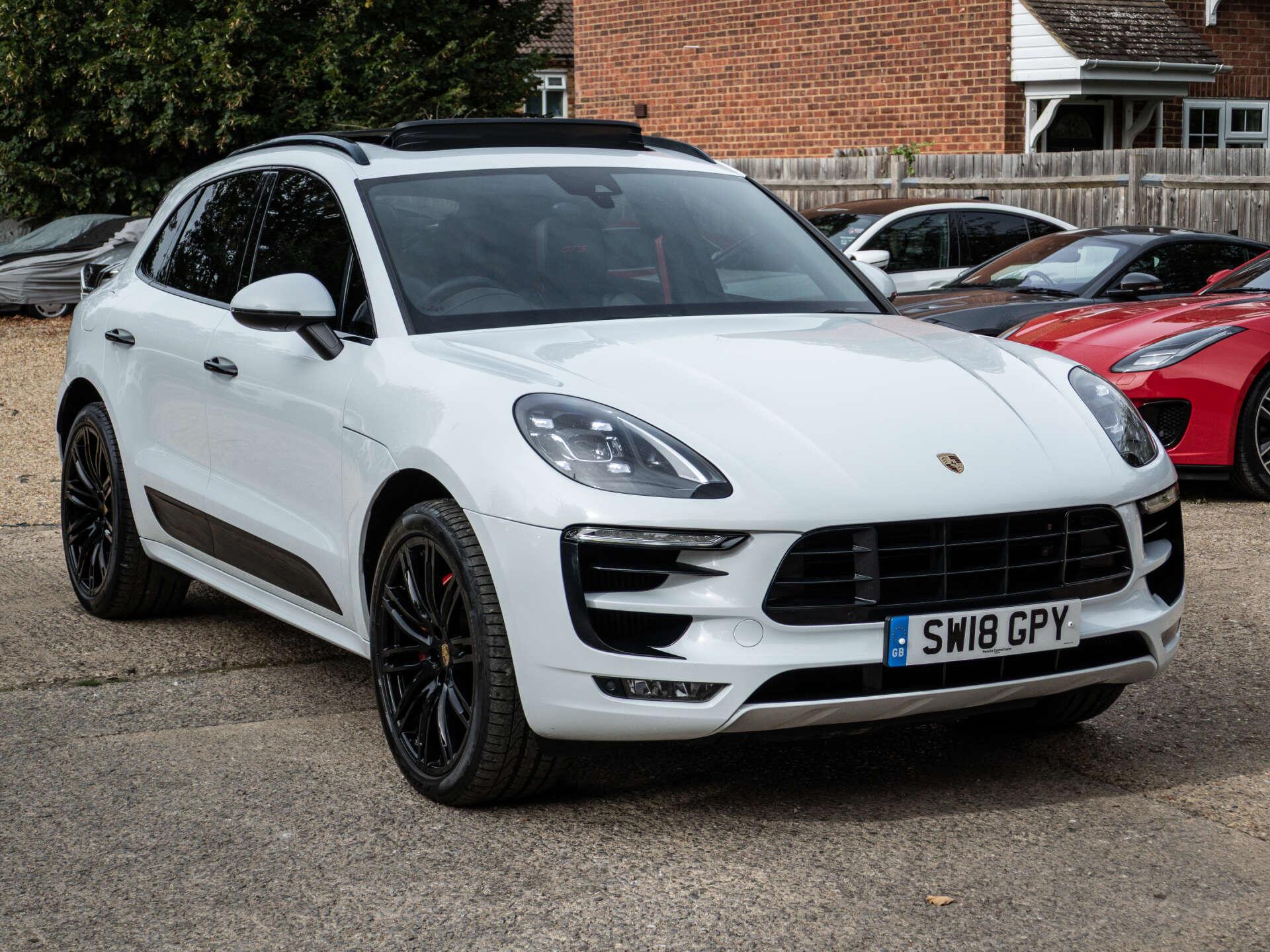 Porsche Macan view 6
