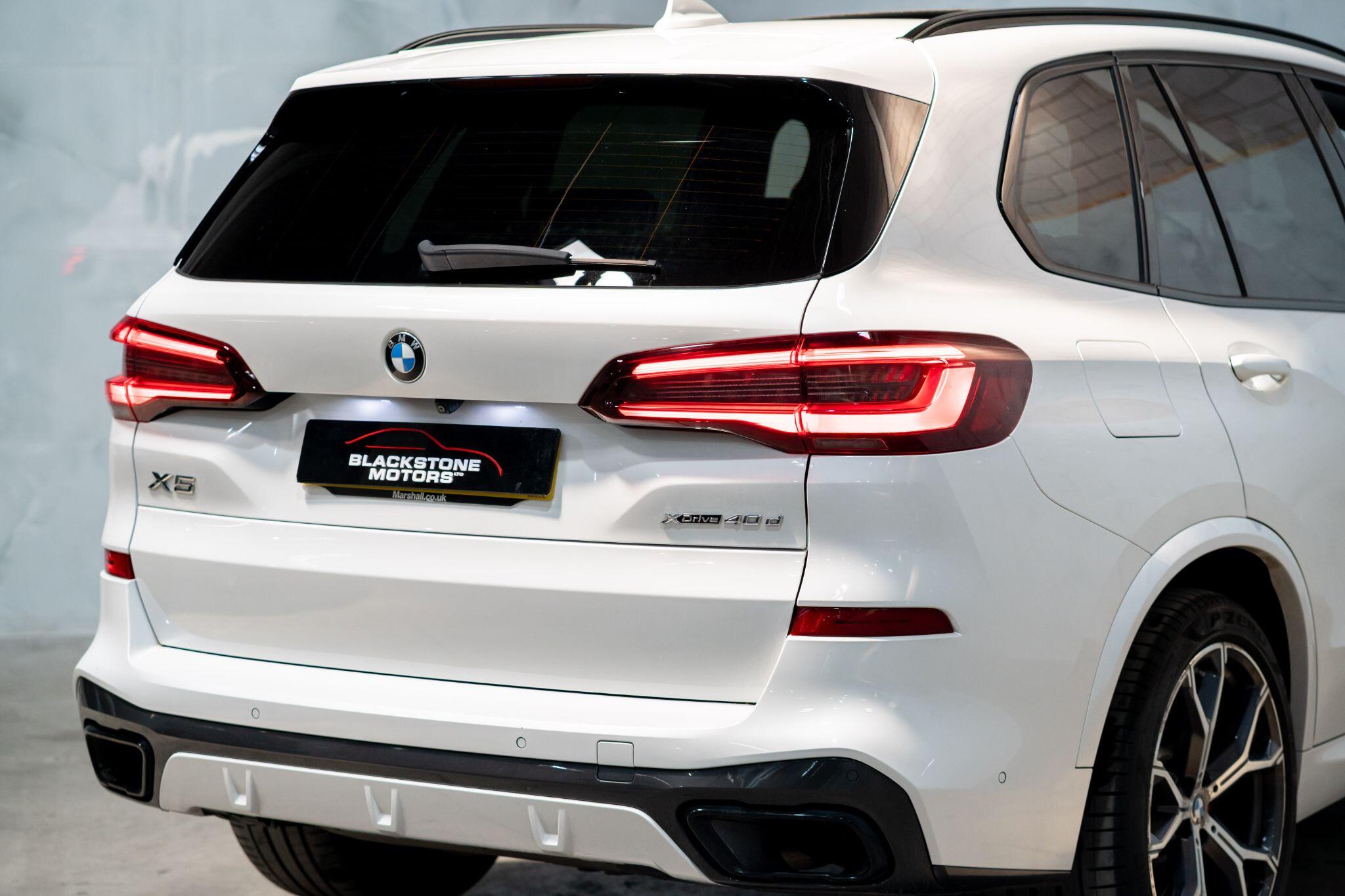 BMW X5 view 25