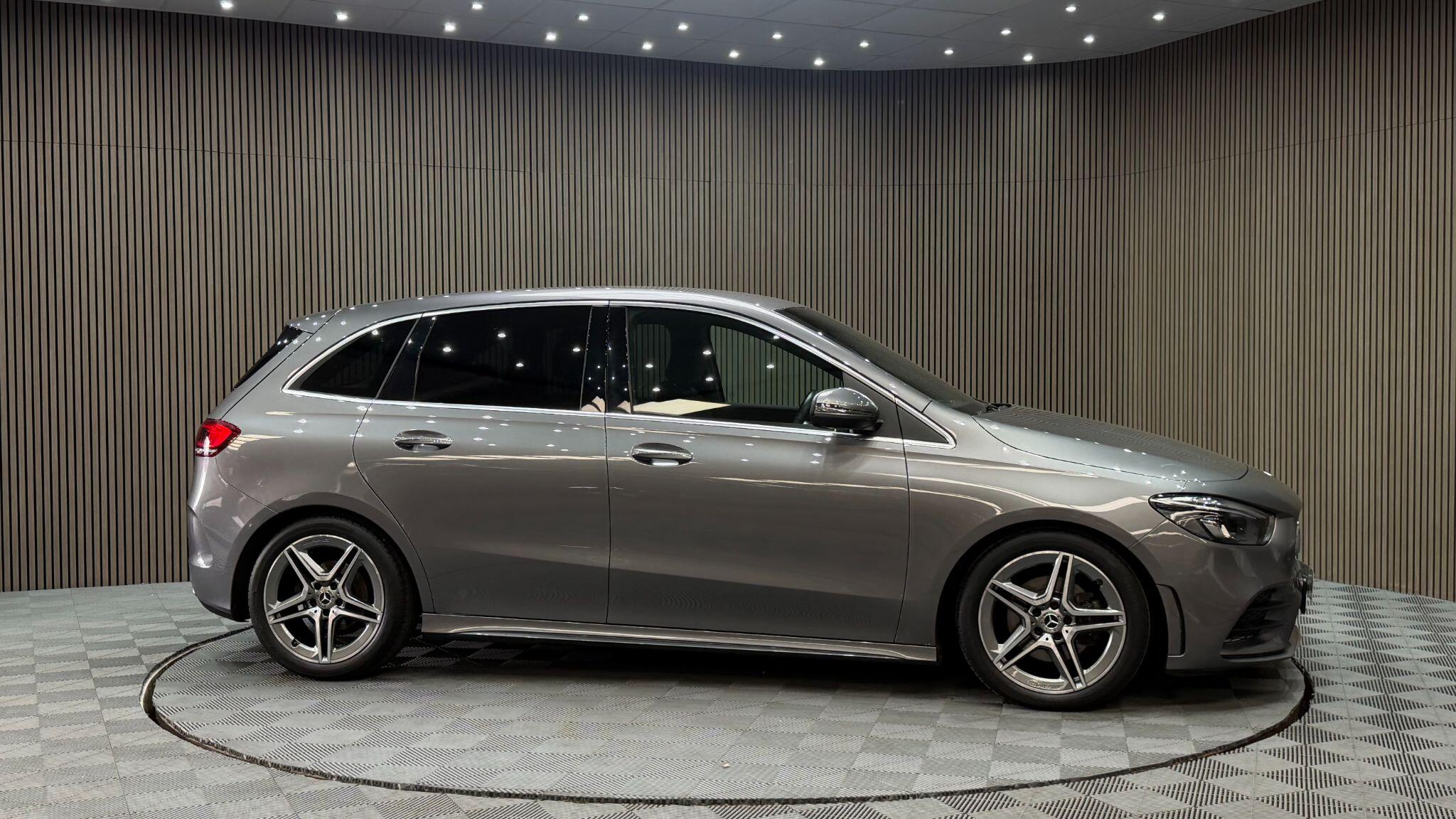 Mercedes-Benz B-Class view 32