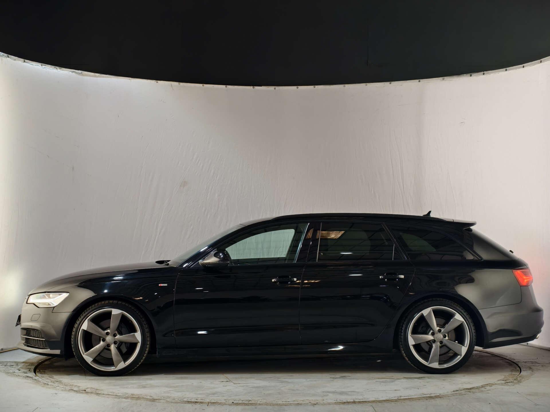 Audi A6 Avant view 9
