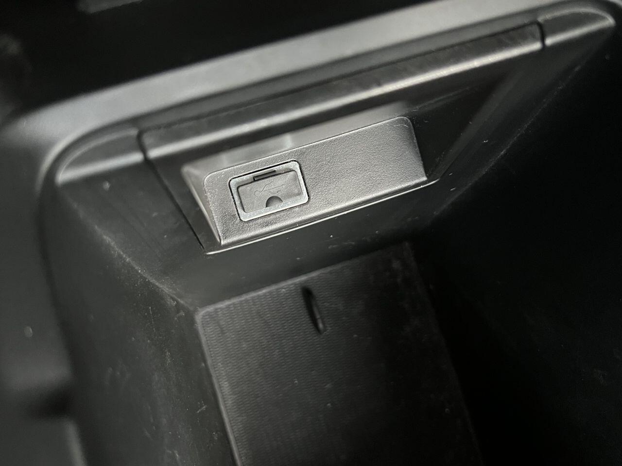 Volvo V40 view 30