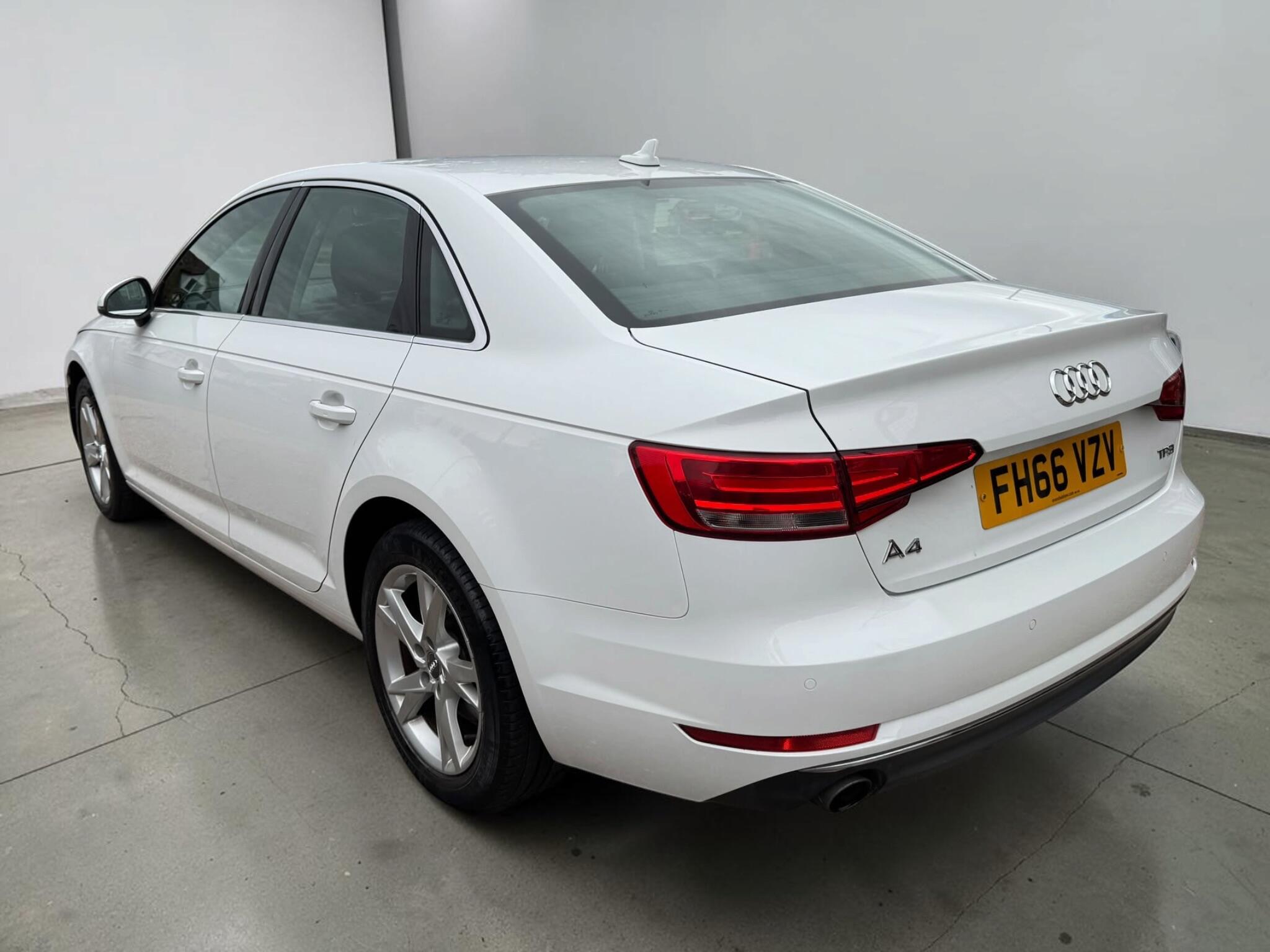 Audi A4 view 12