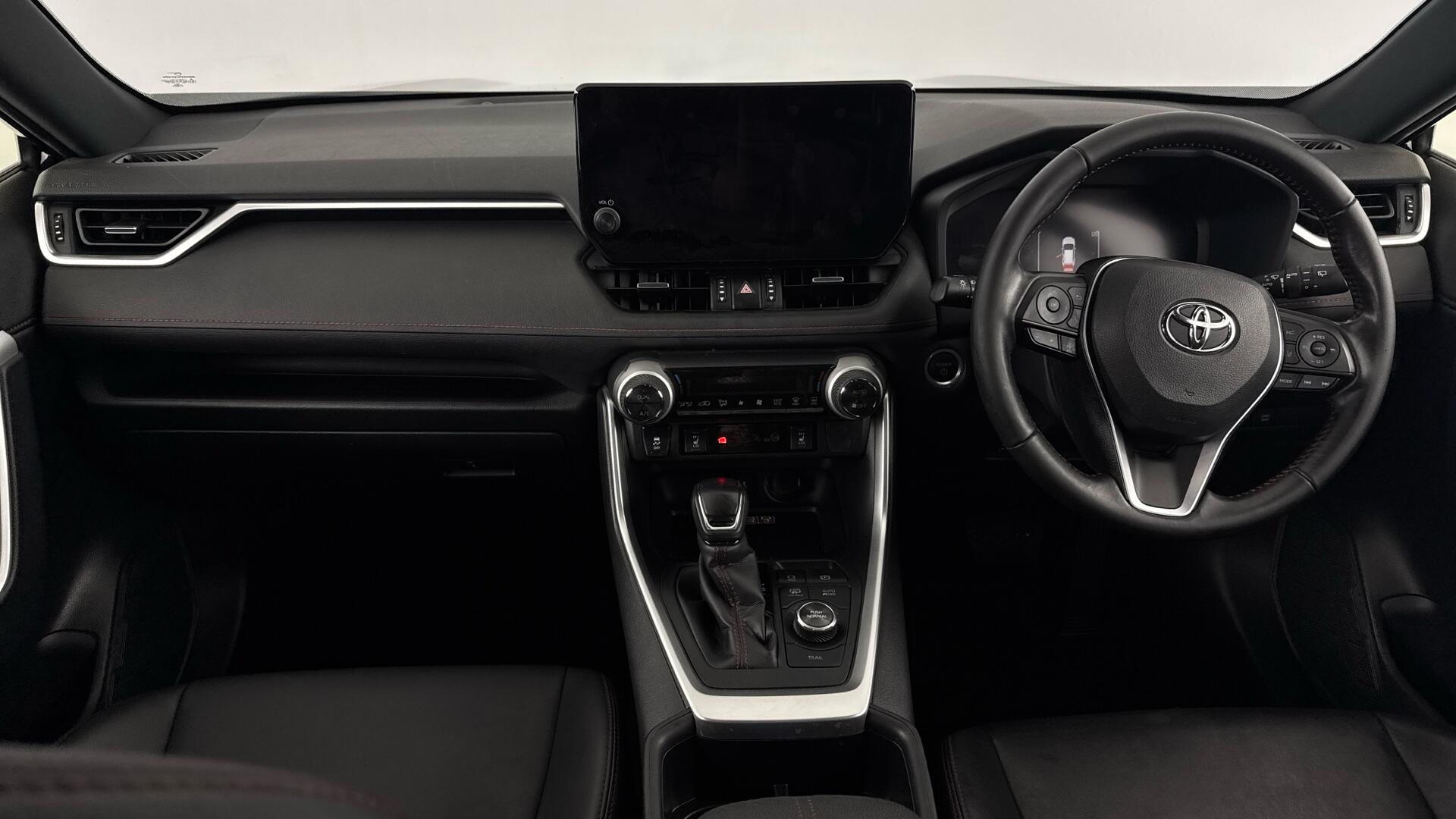Toyota RAV4 view 11