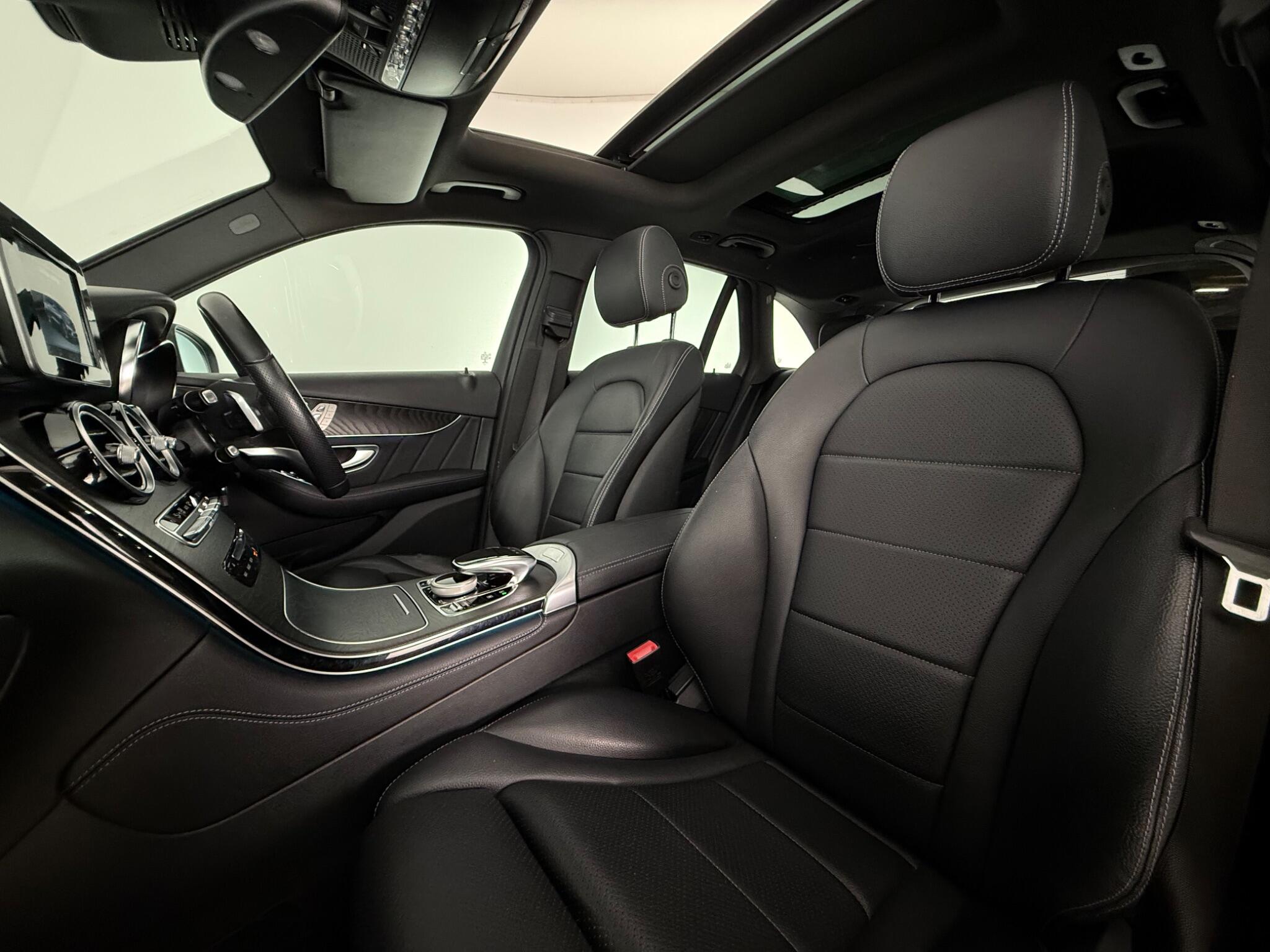 Mercedes-Benz GLC view 30