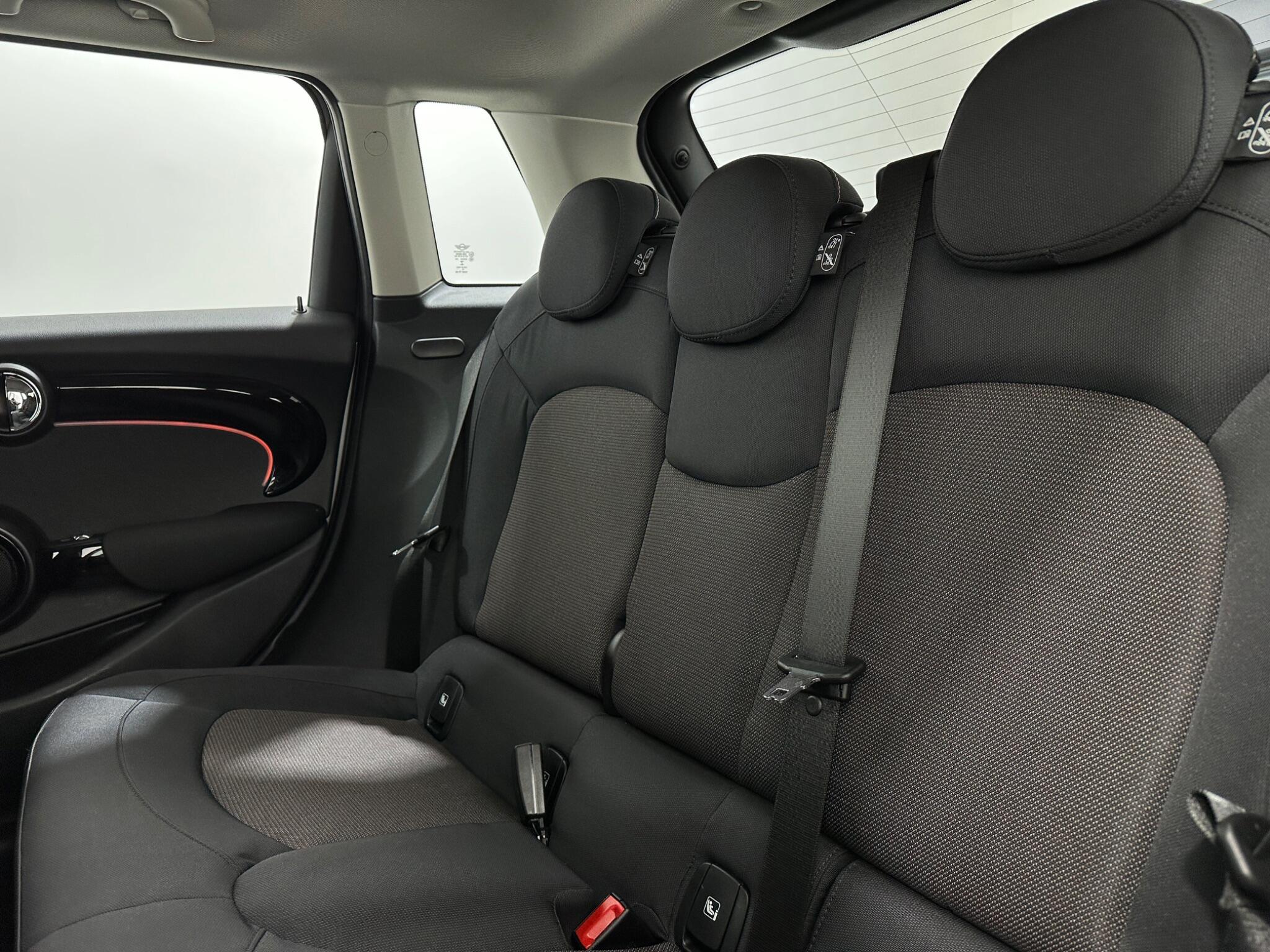 Mini Cooper view 39