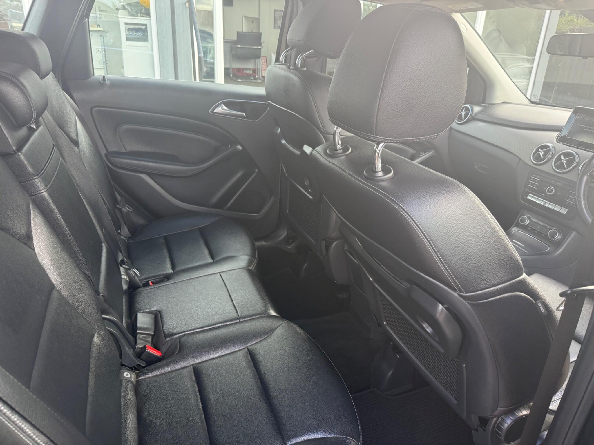 Mercedes-Benz B-Class view 11