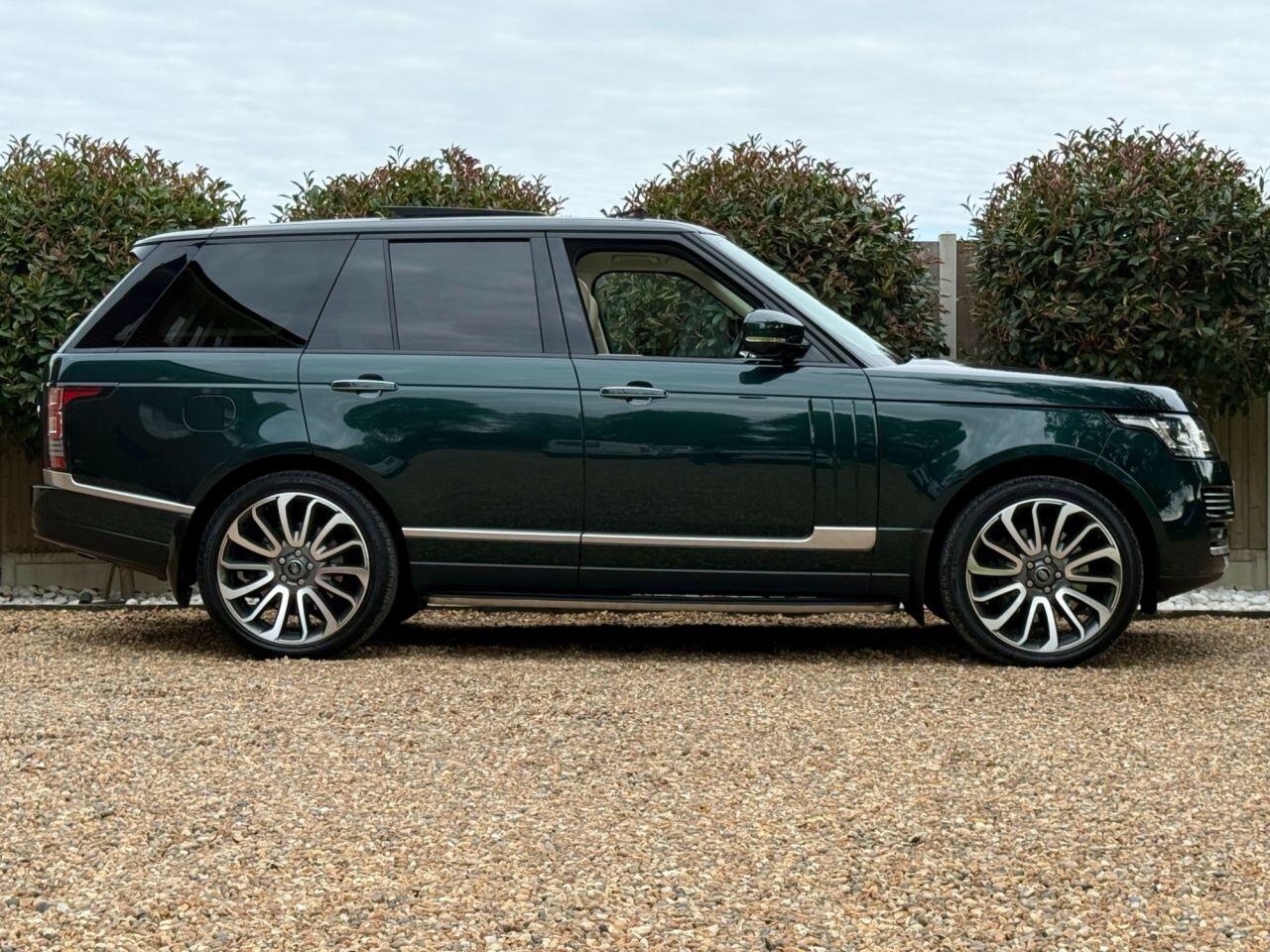 Land Rover Range Rover view 4