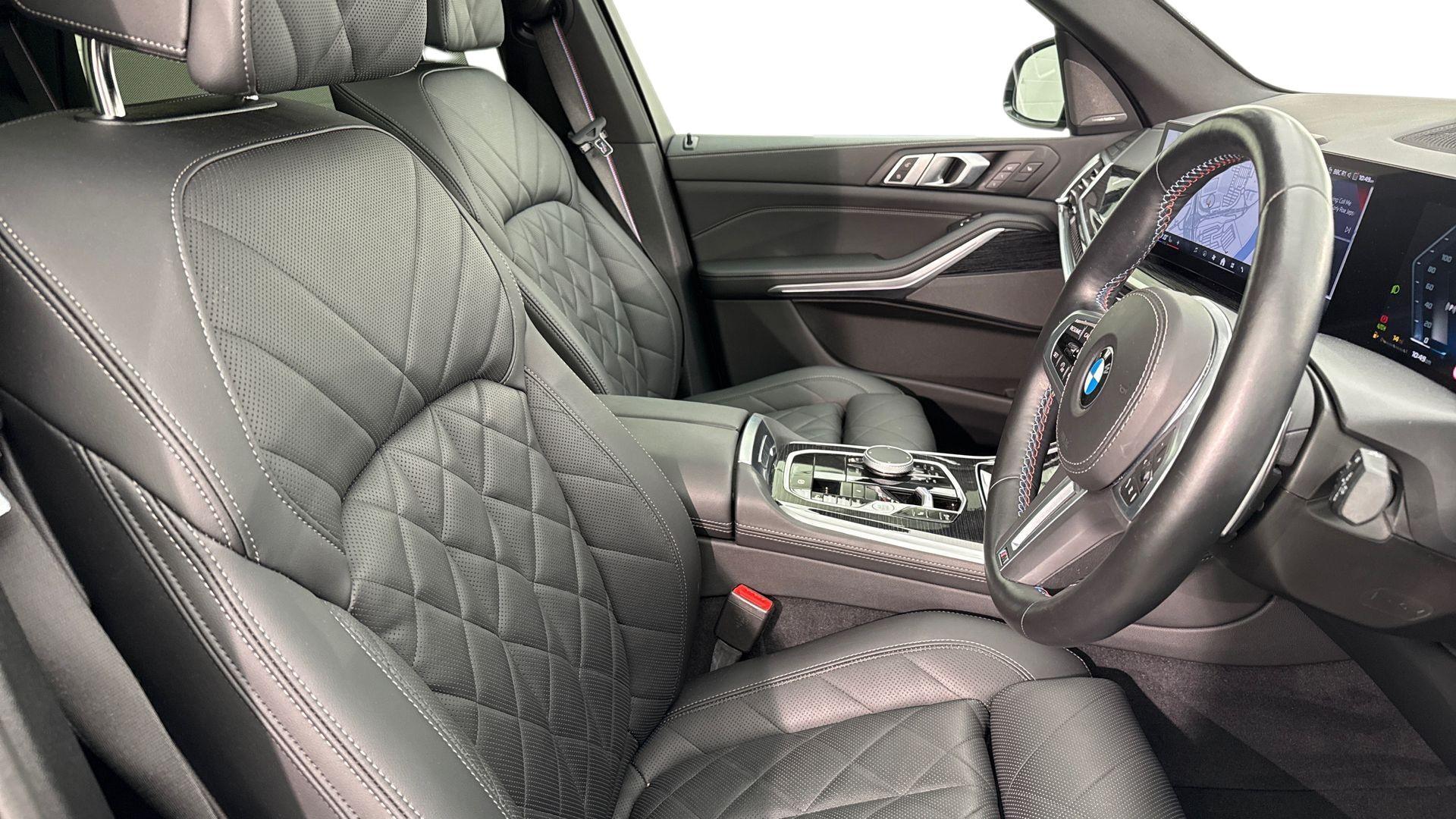 BMW X5 view 11