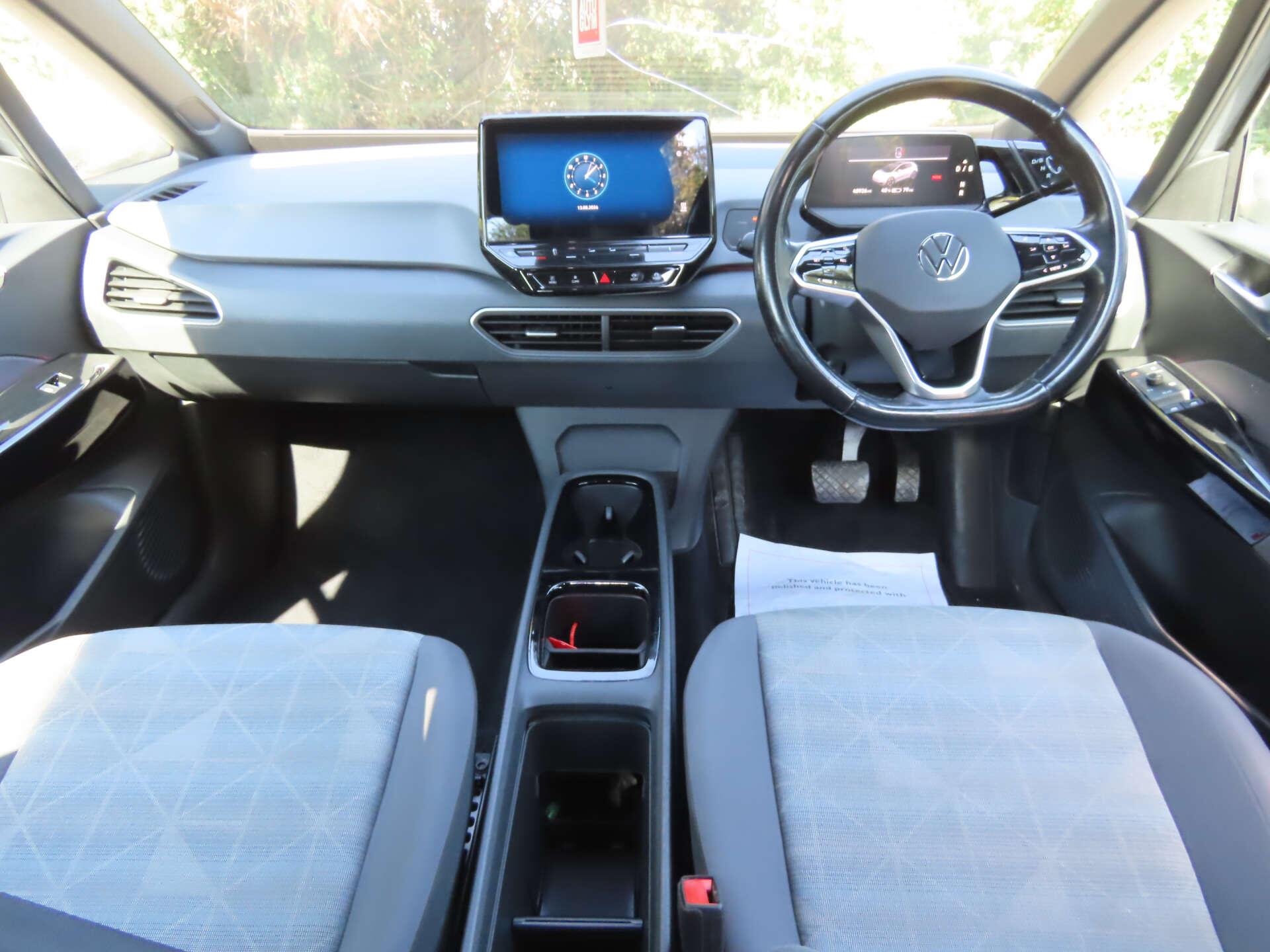 Volkswagen ID.3 view 7