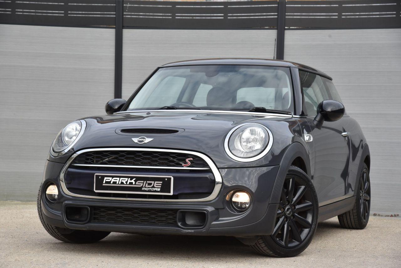 Mini Cooper view 5