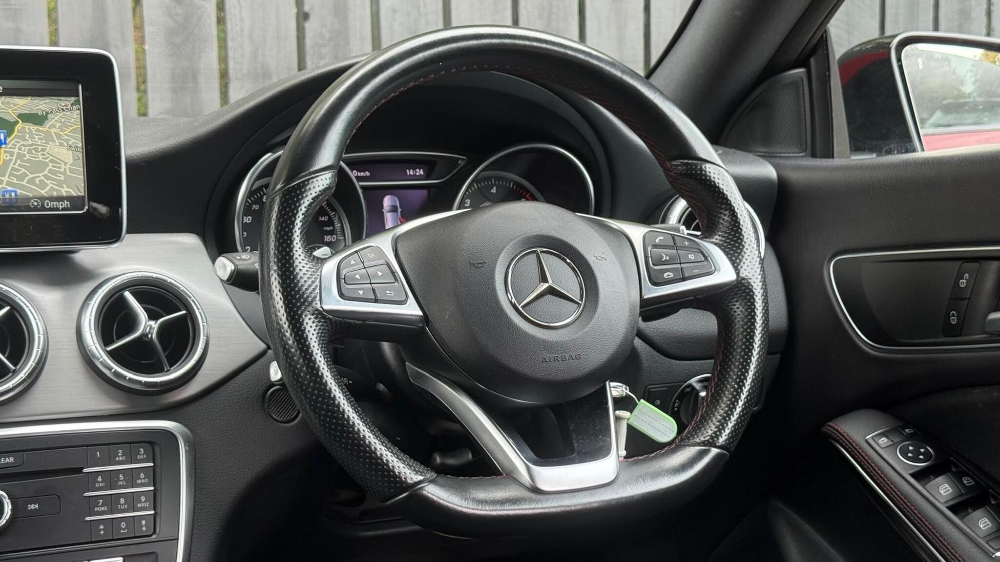 Mercedes-Benz Cla view 15