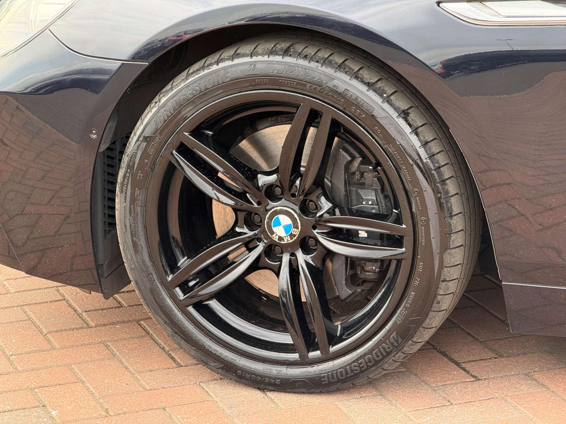 BMW 6 Series view 14