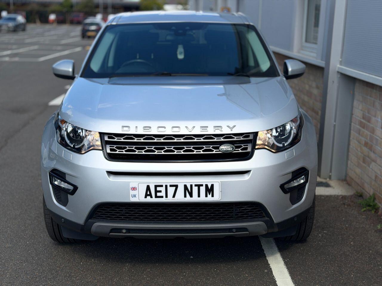Land Rover Discovery Sport view 10