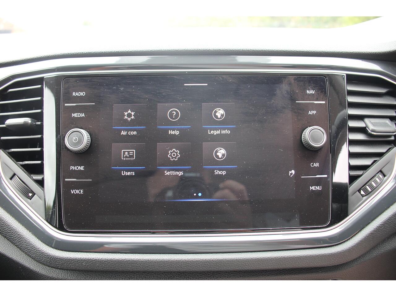 Volkswagen T-Roc view 22