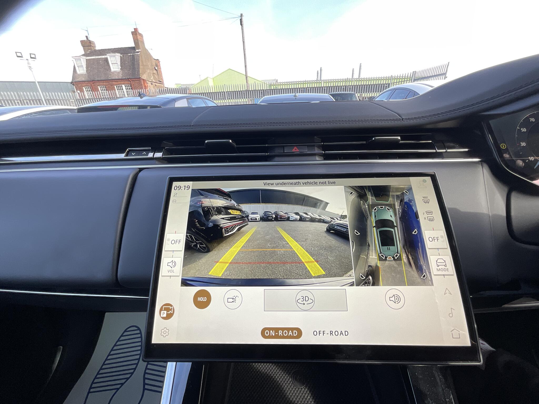 Land Rover Range Rover Sport view 35