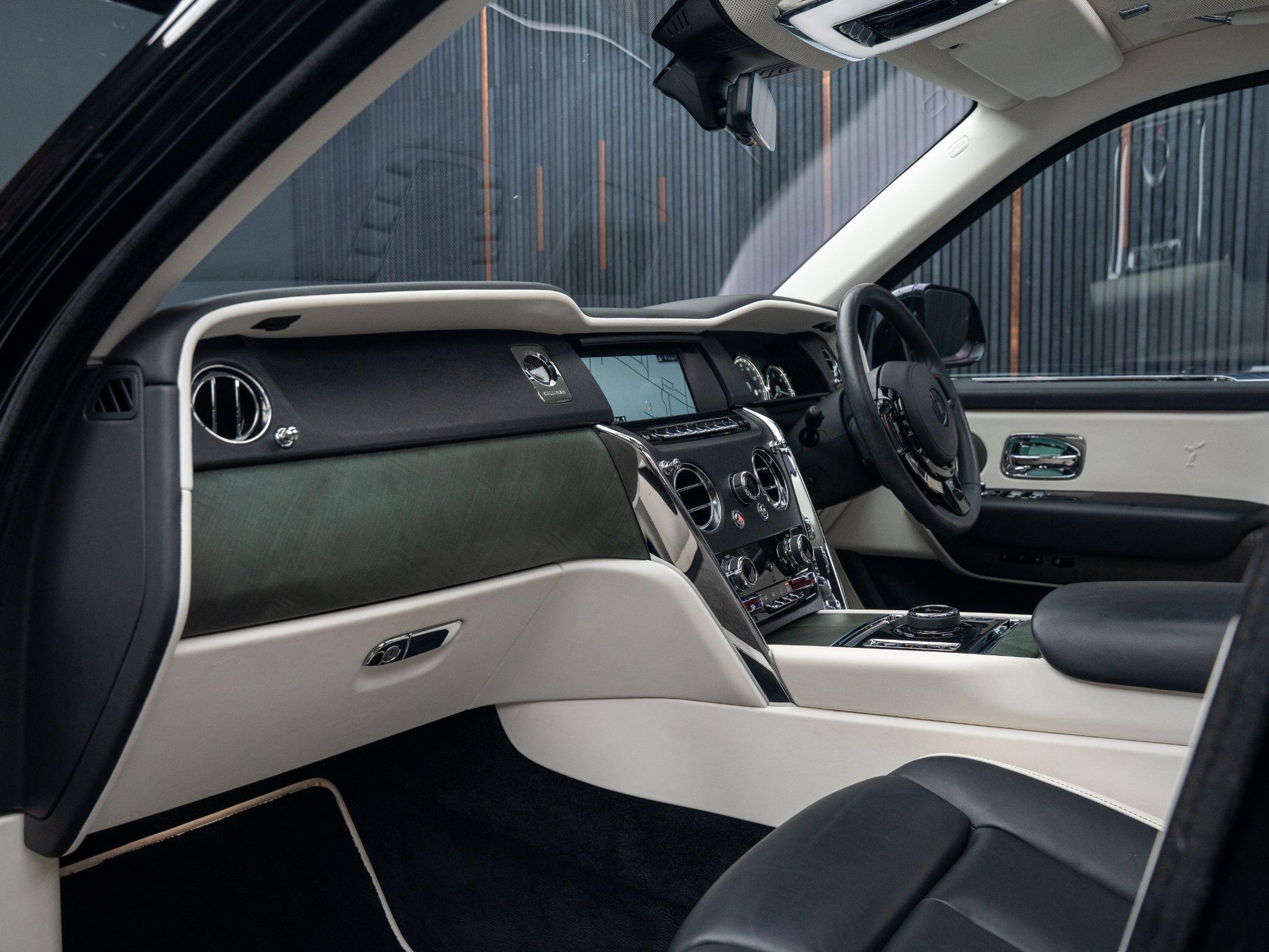 Rolls-Royce Cullinan view 43