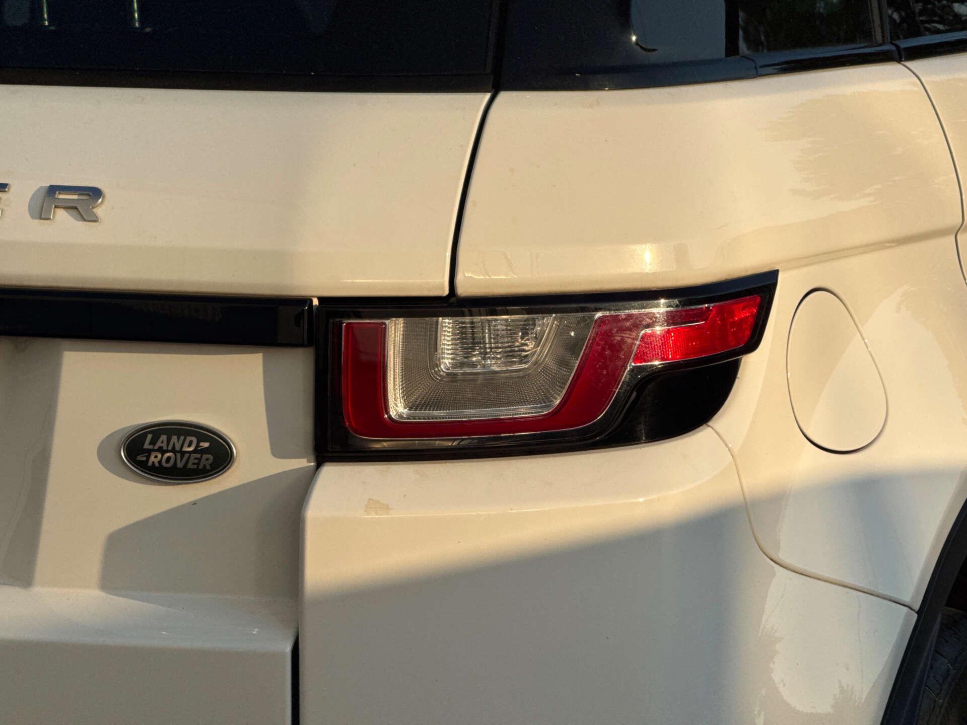 Land Rover Range Rover Evoque view 21