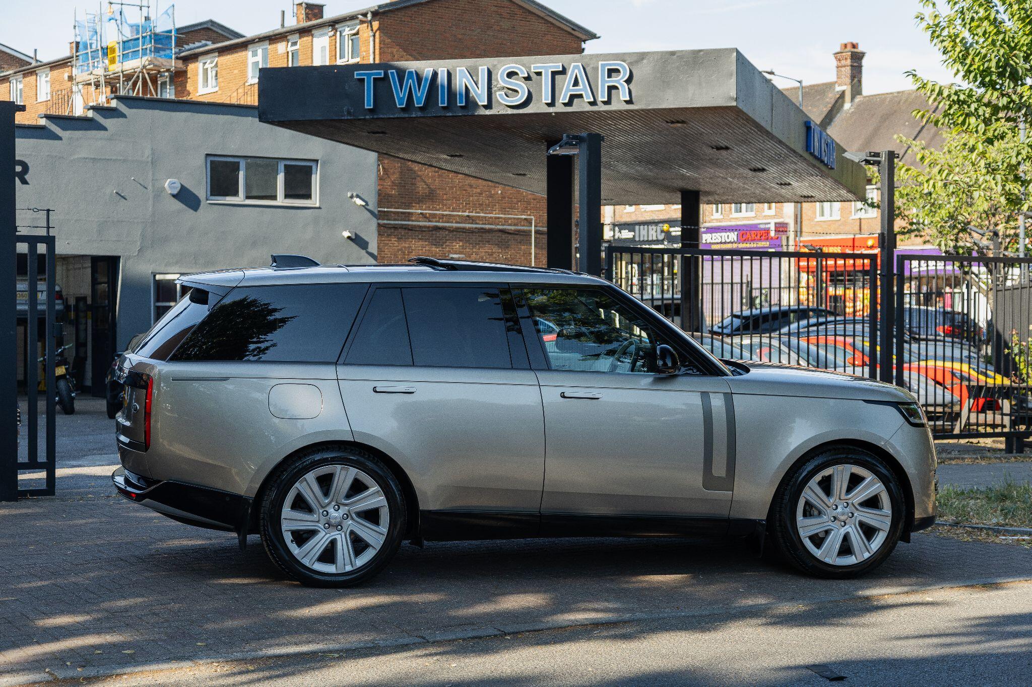 Land Rover Range Rover view 11