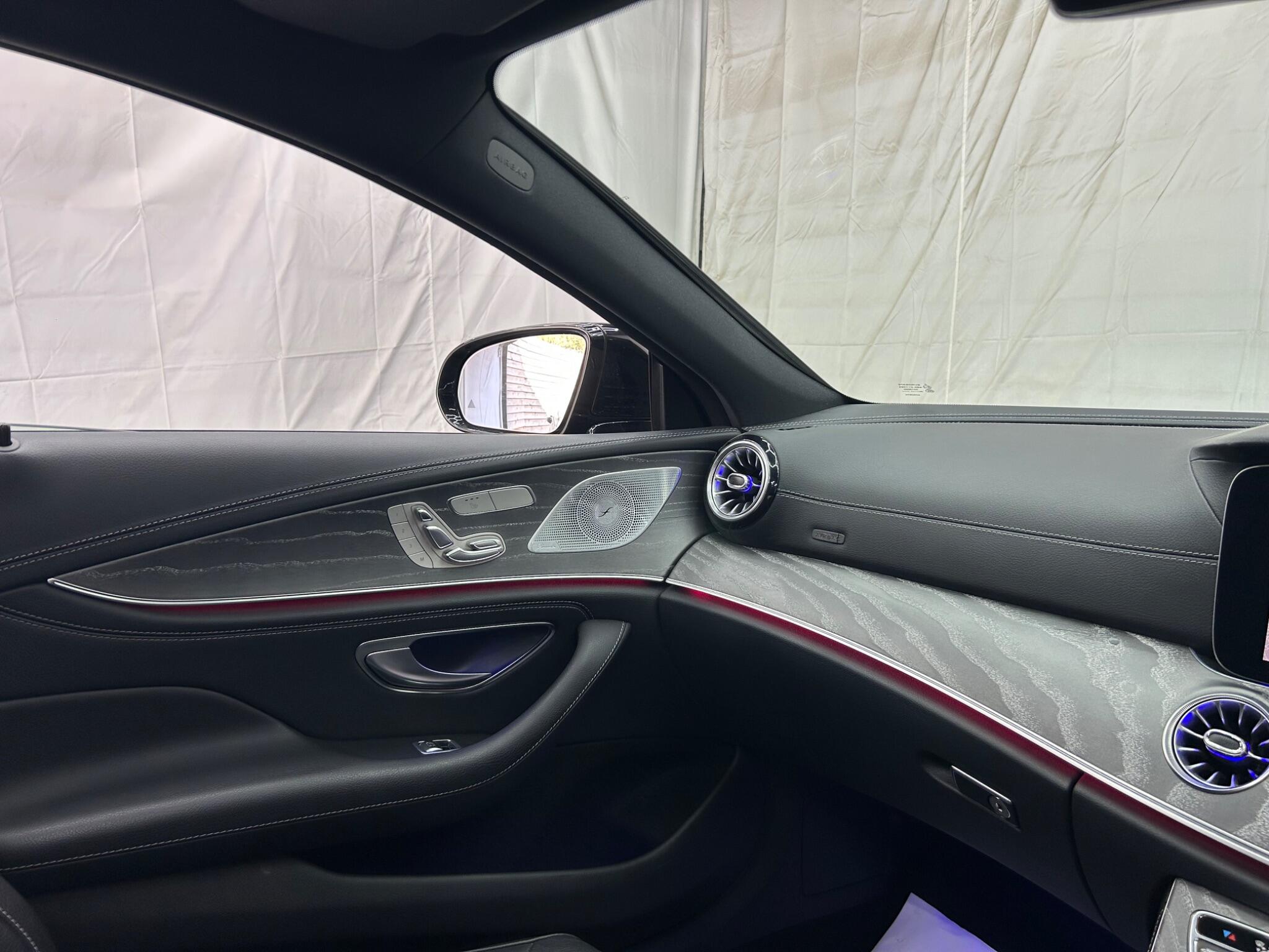 Mercedes-Benz CLS view 54