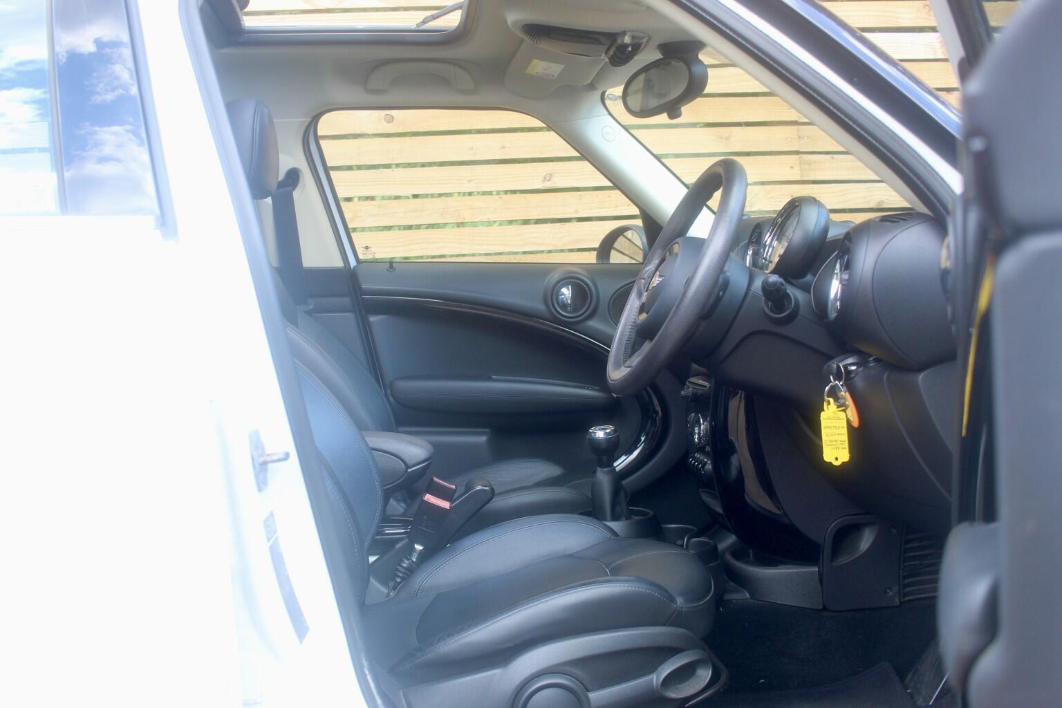 Mini Countryman view 7