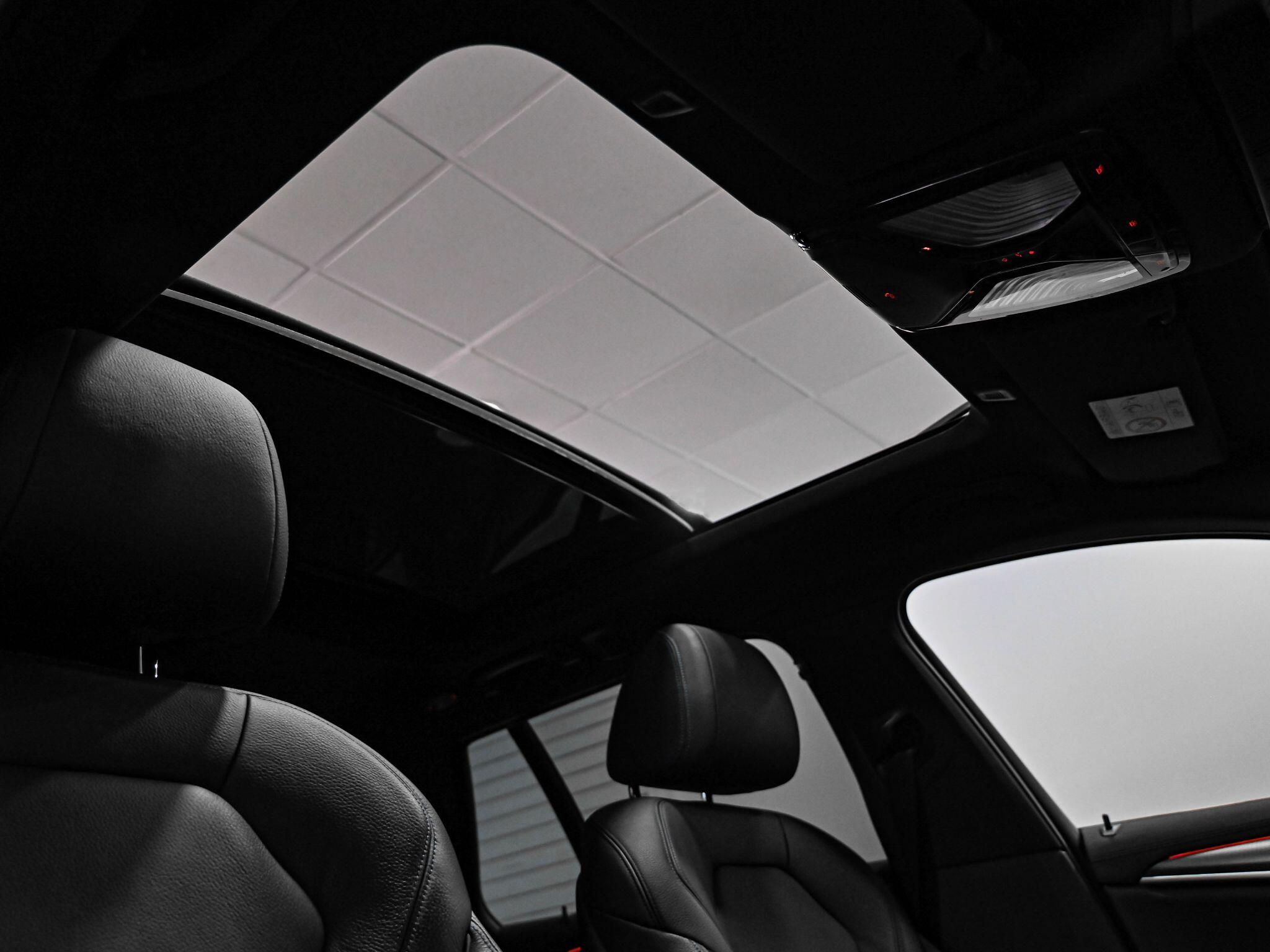 BMW 5 Series view 23