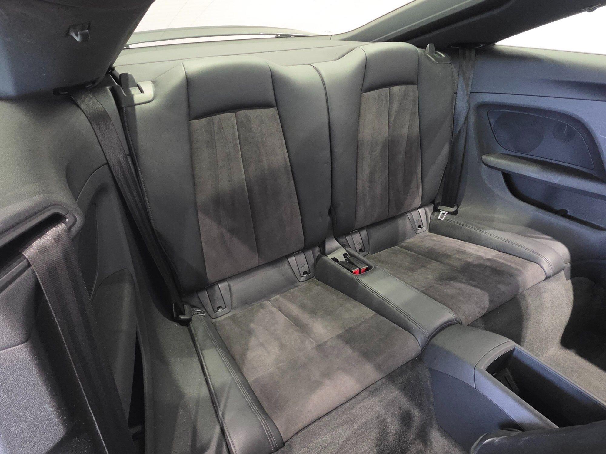 Audi TT view 24