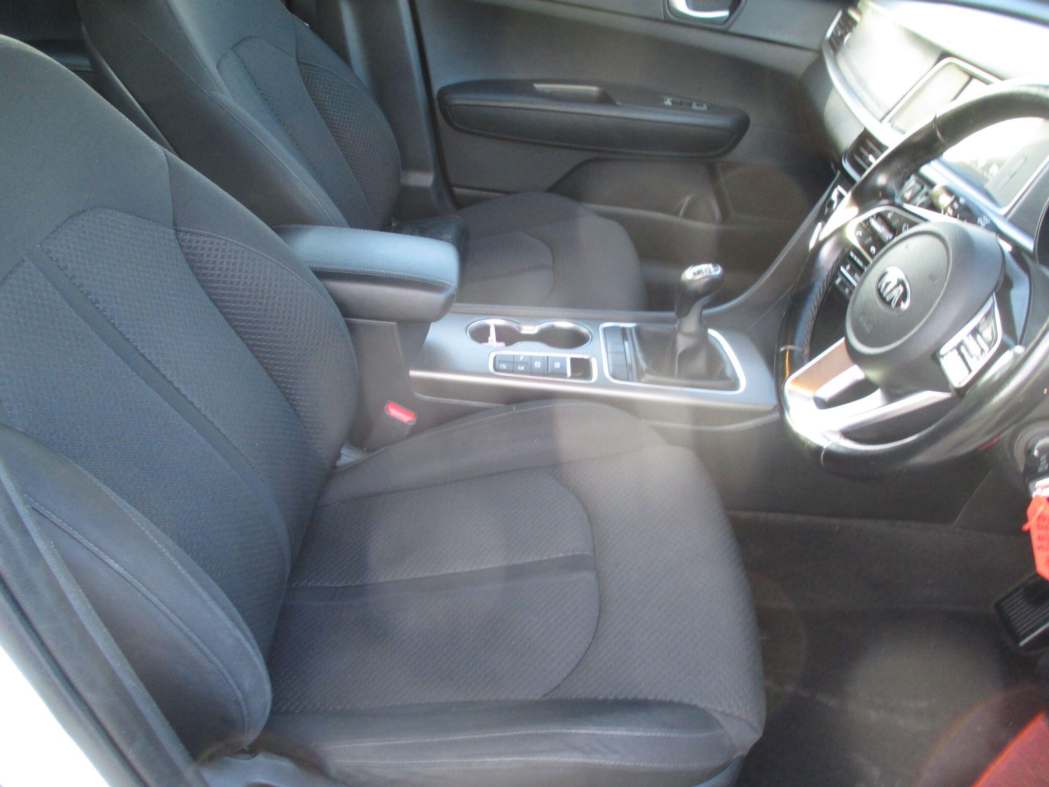 Kia Optima view 25