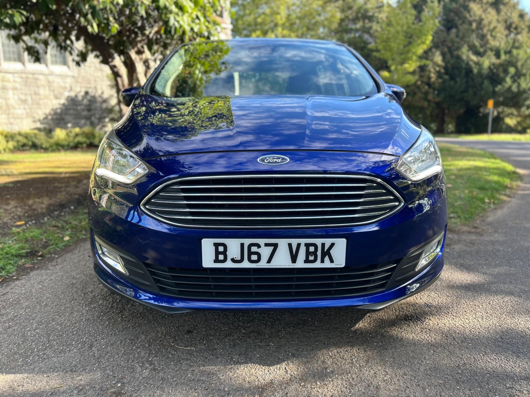Ford Grand C-Max view 12