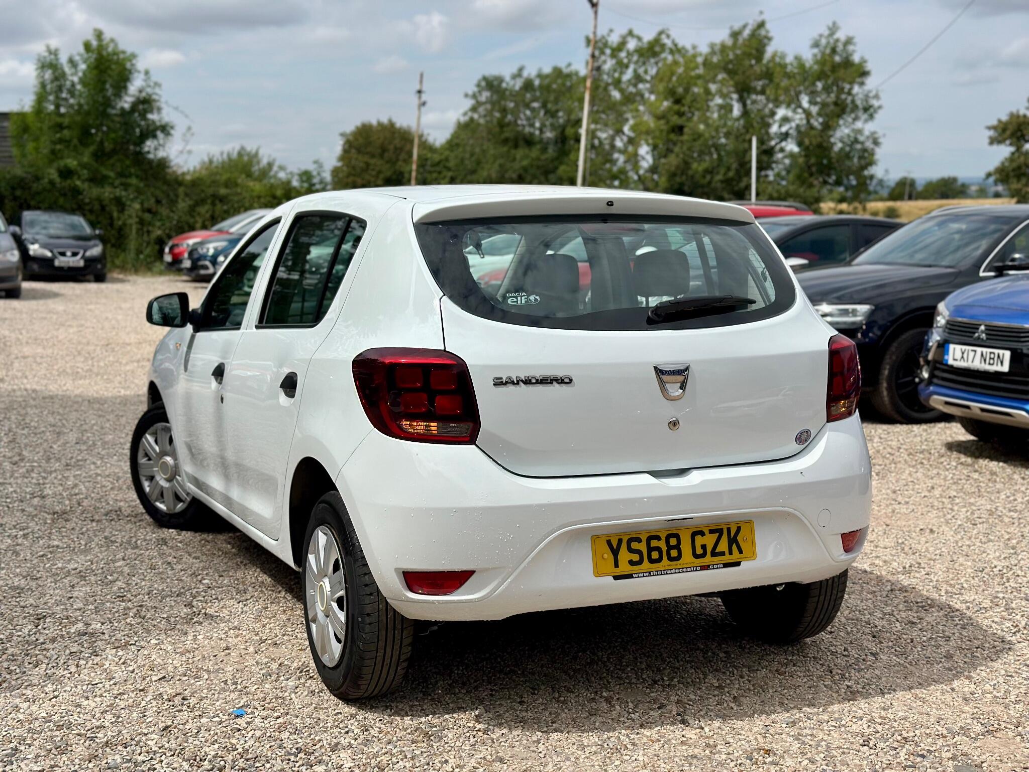 Dacia Sandero view 11