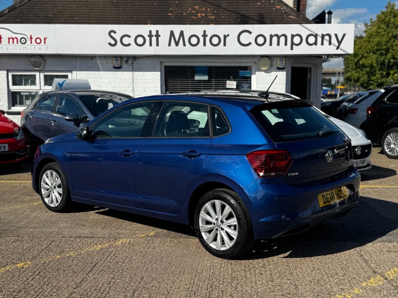 Volkswagen Polo view 2