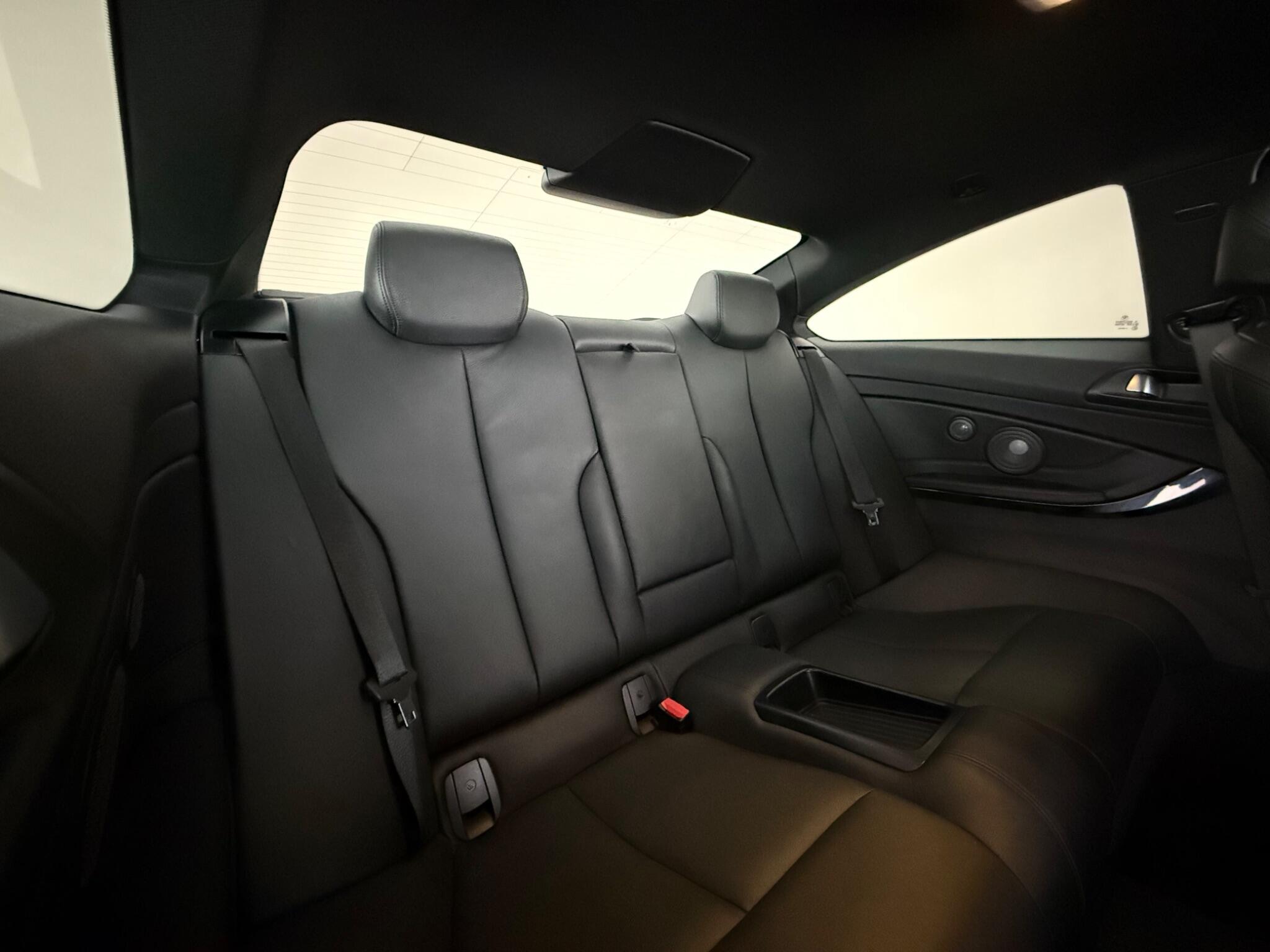 BMW 4 Series view 30
