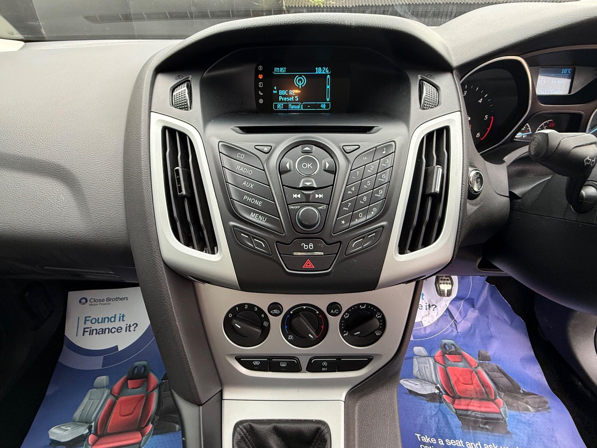 Ford Focus view 34