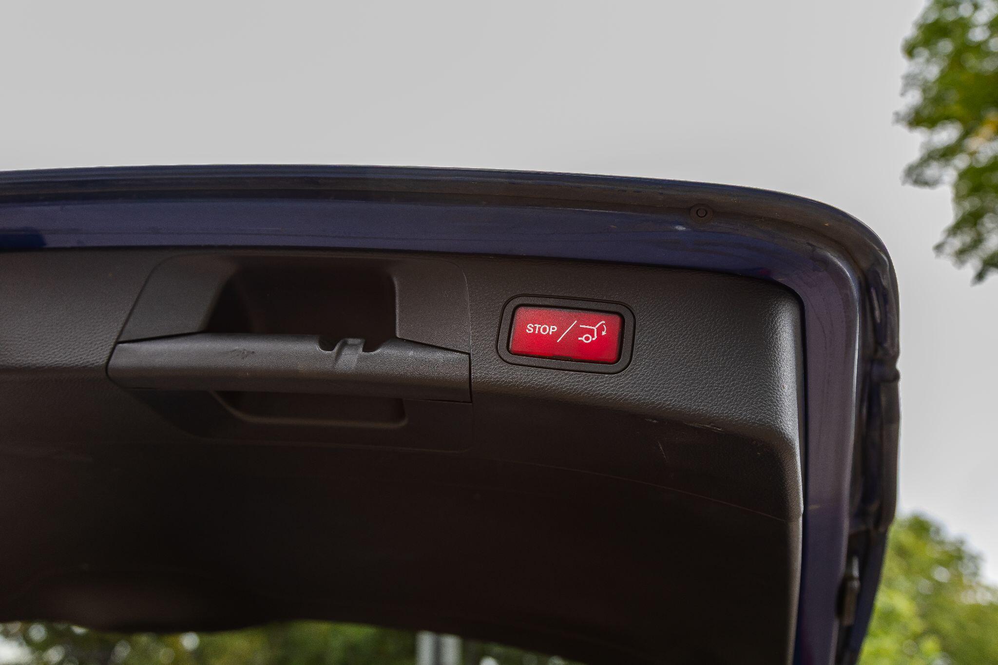 Mercedes-Benz C-Class view 41