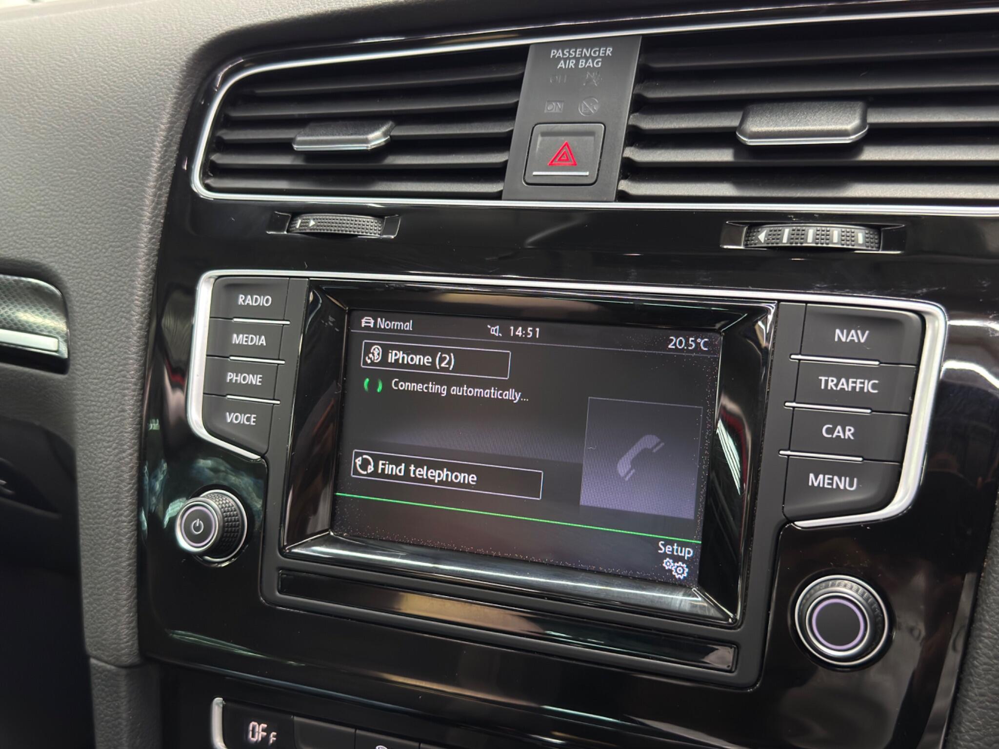 Volkswagen Golf view 30