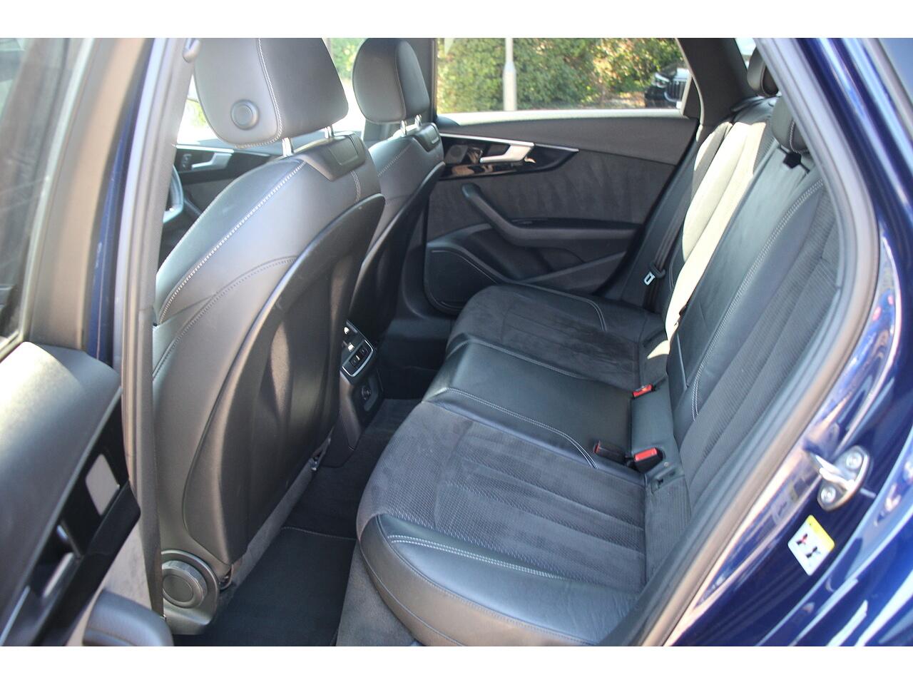 Audi A4 Avant view 17