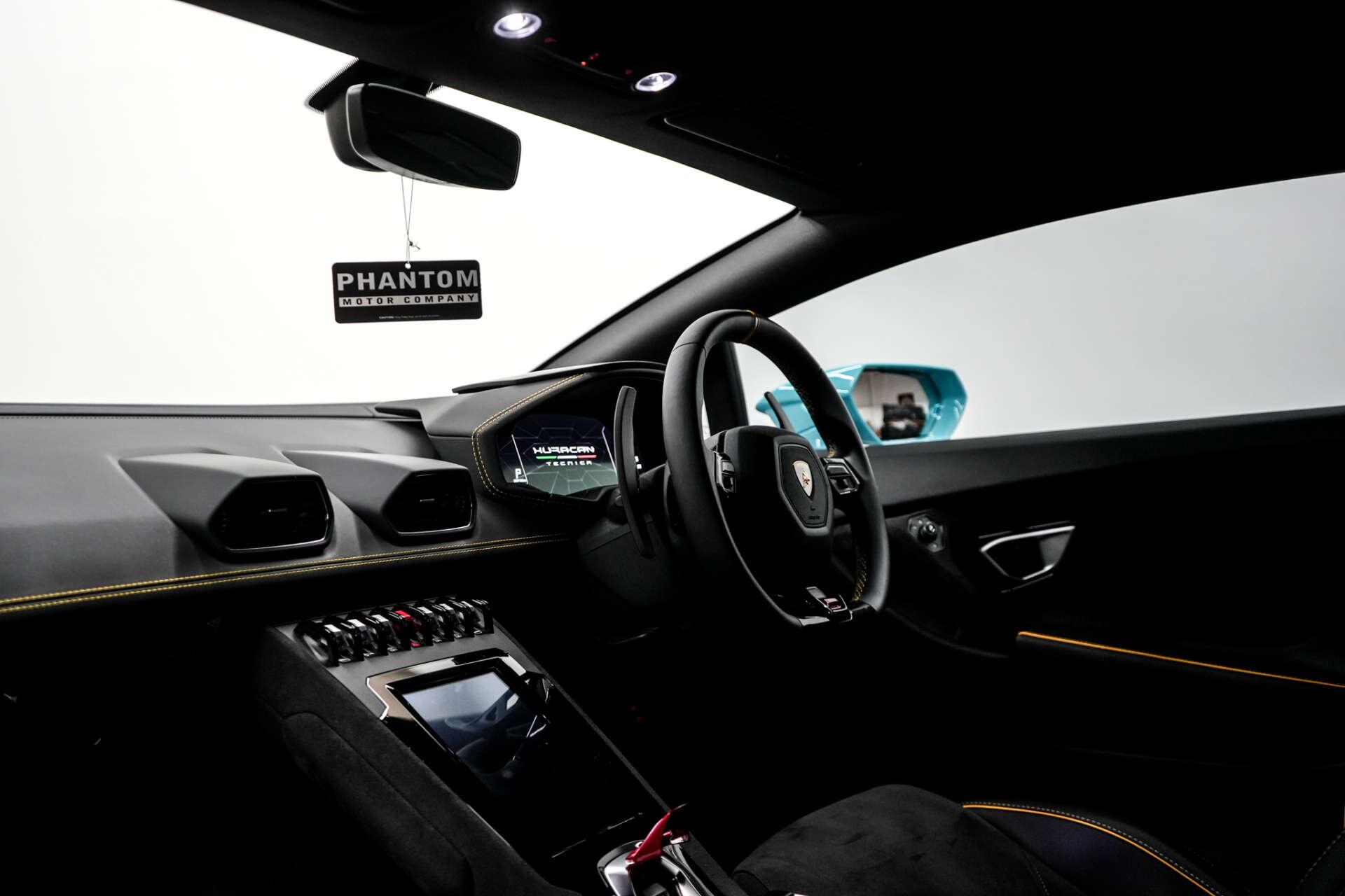 Lamborghini Huracan view 35