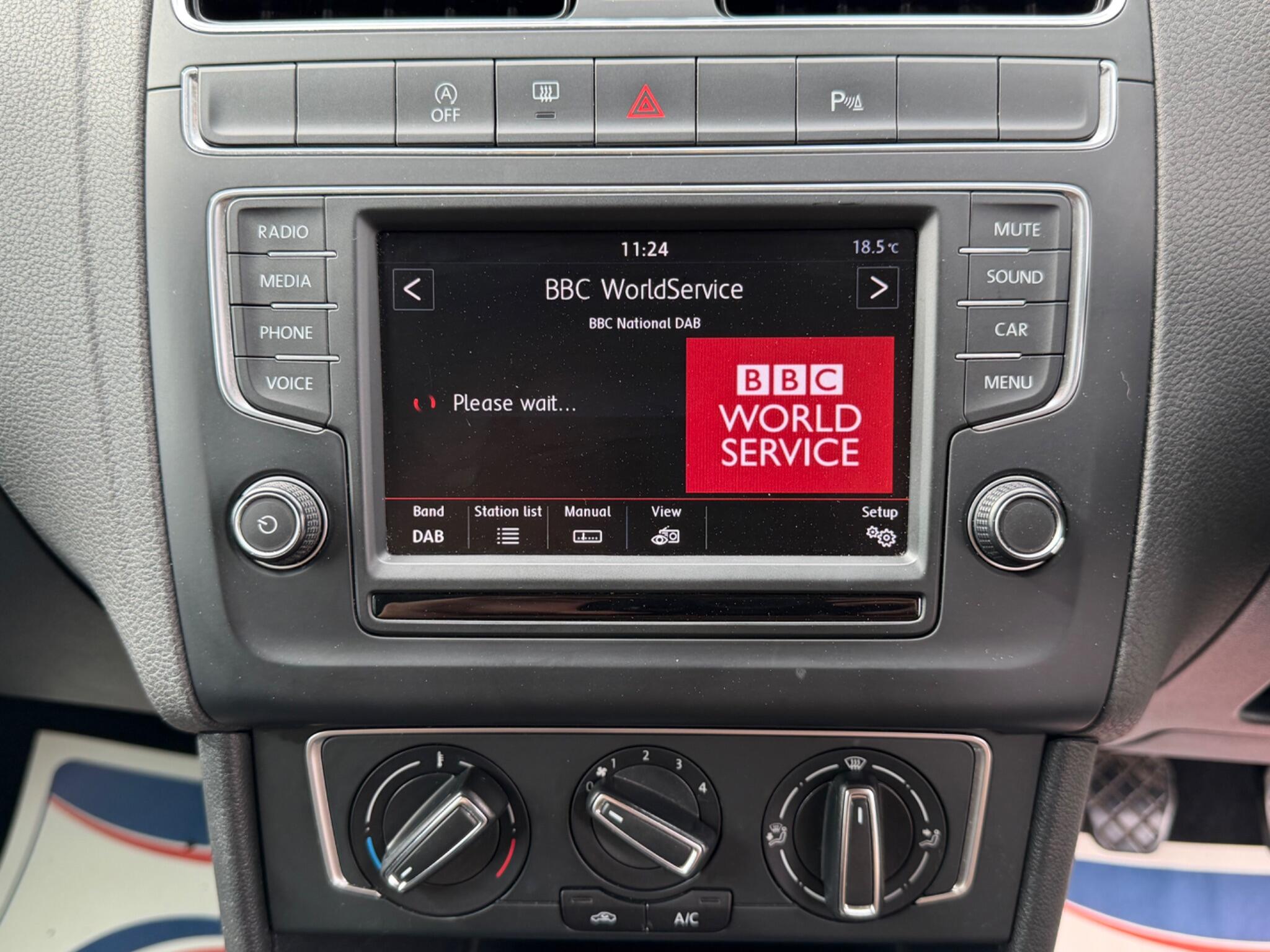 Volkswagen Polo view 28