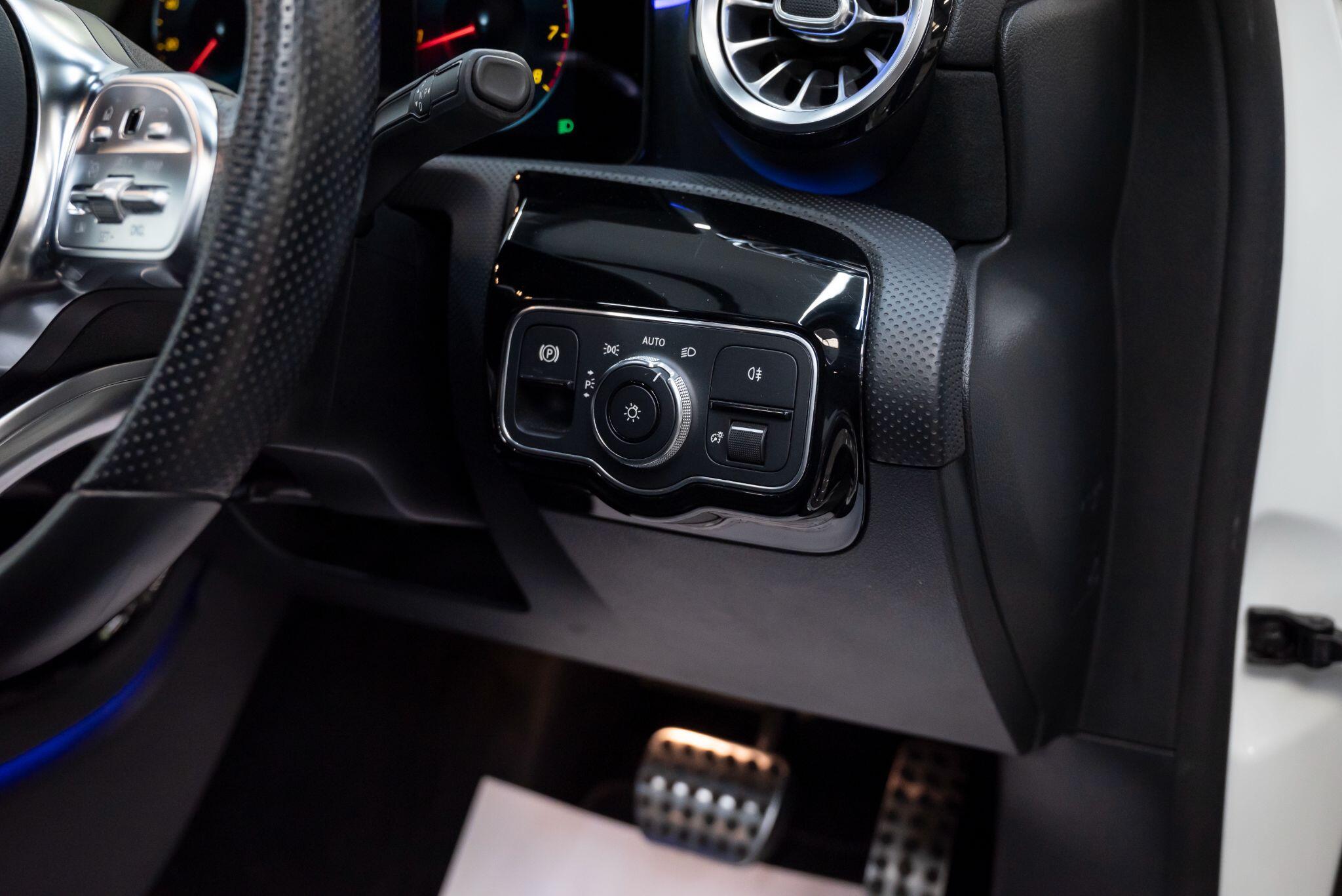 Mercedes-Benz A-Class view 34