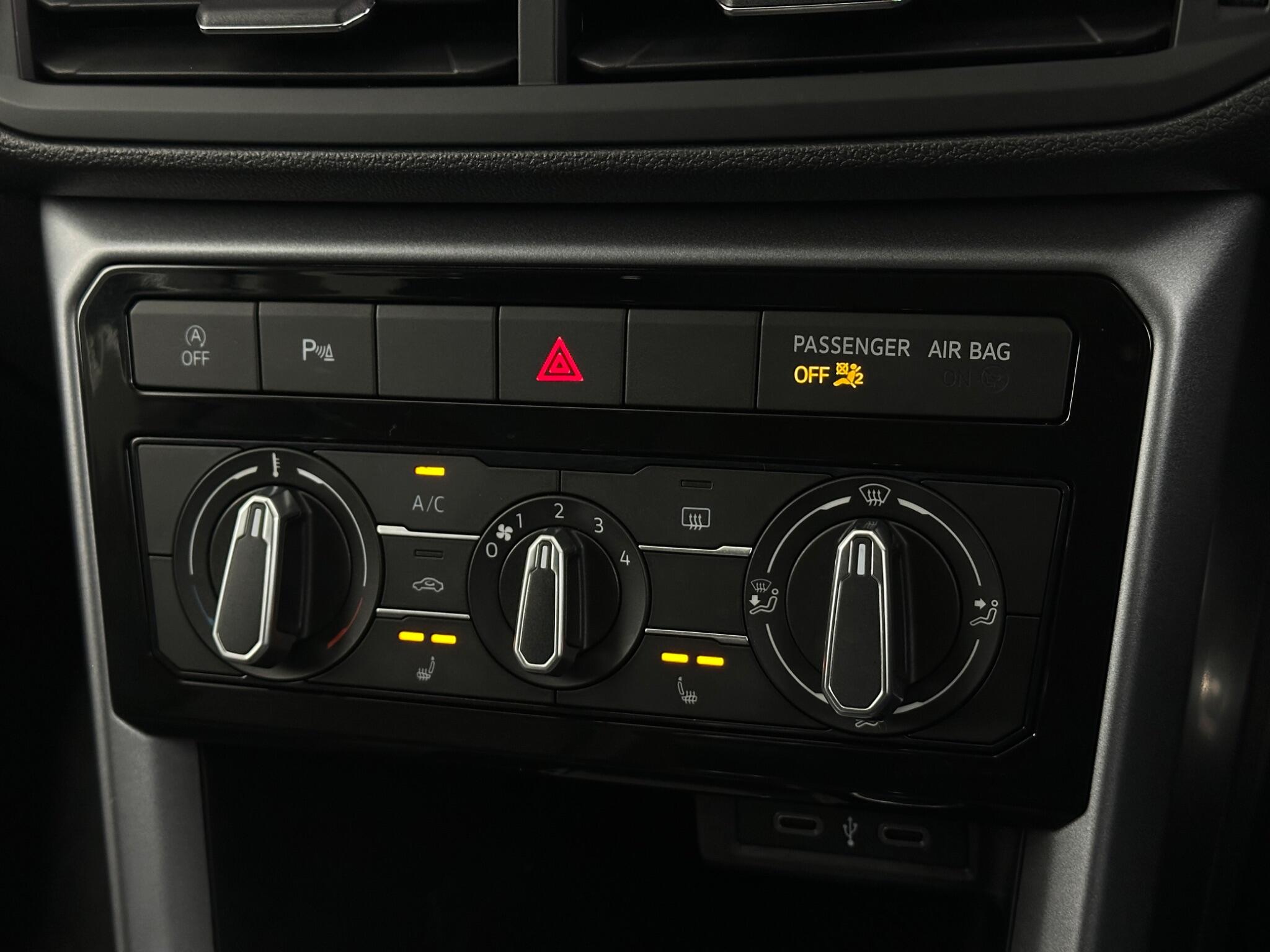 Volkswagen T-Cross view 21