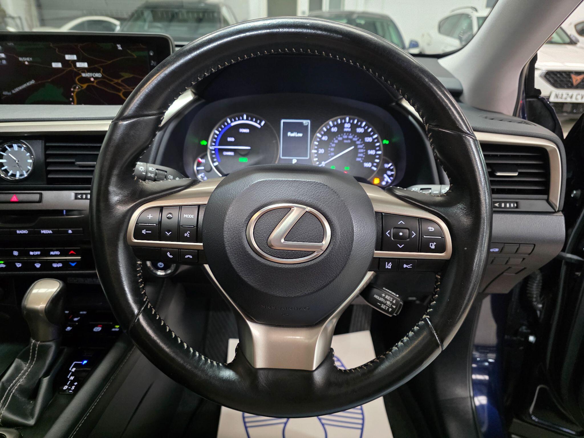 Lexus RX view 19