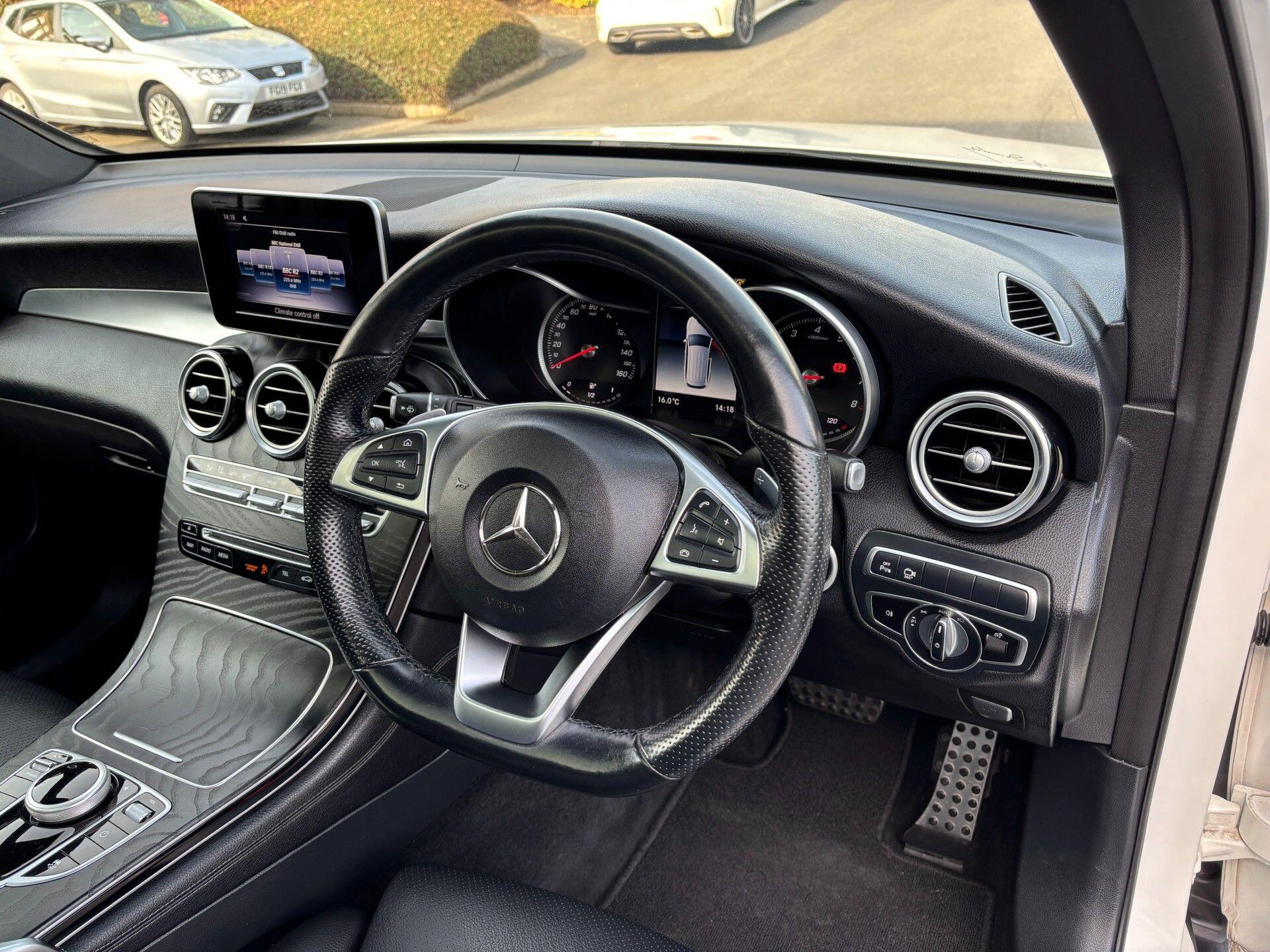 Mercedes-Benz GLC view 23