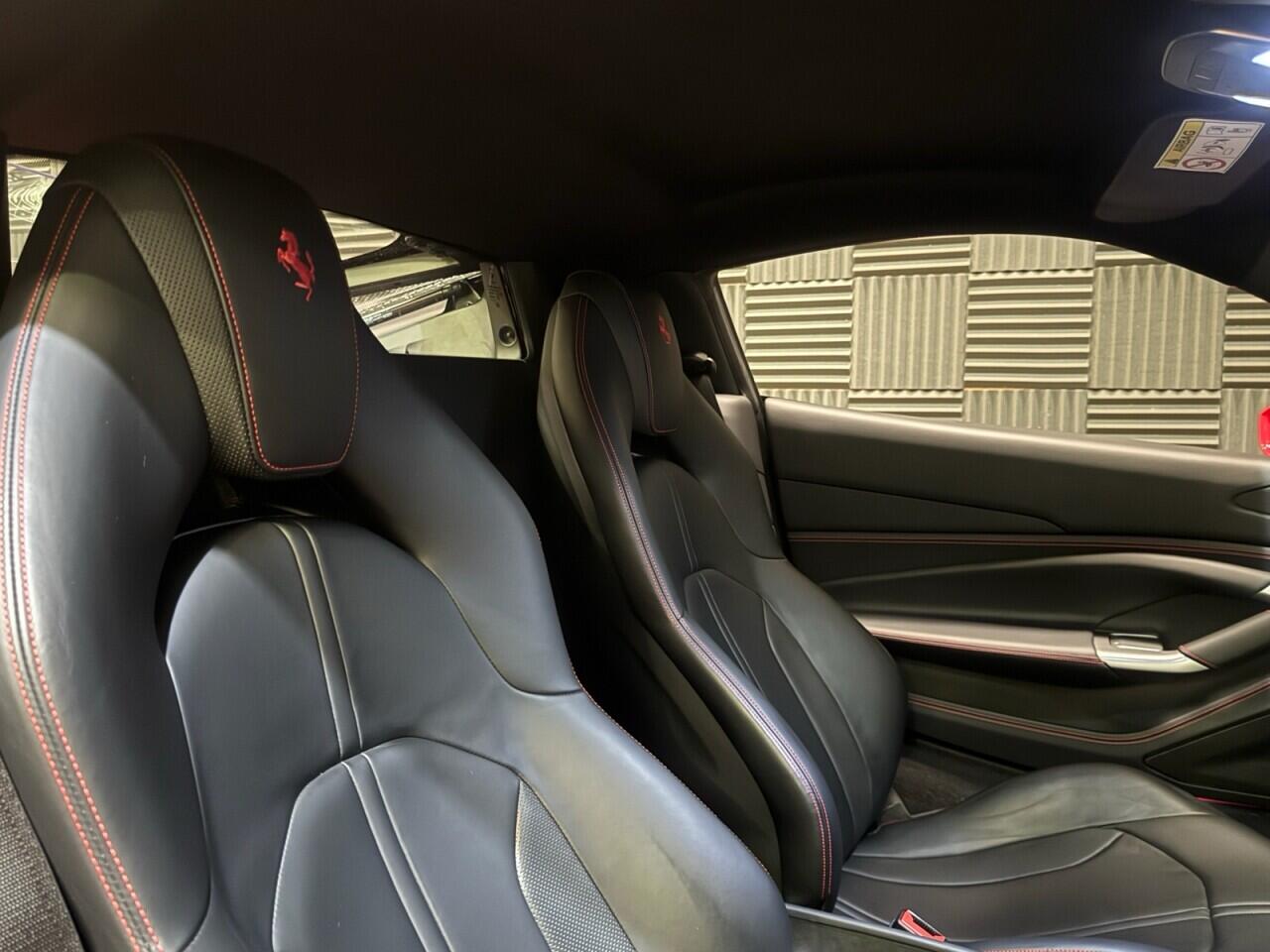 Ferrari F8 Tributo view 12