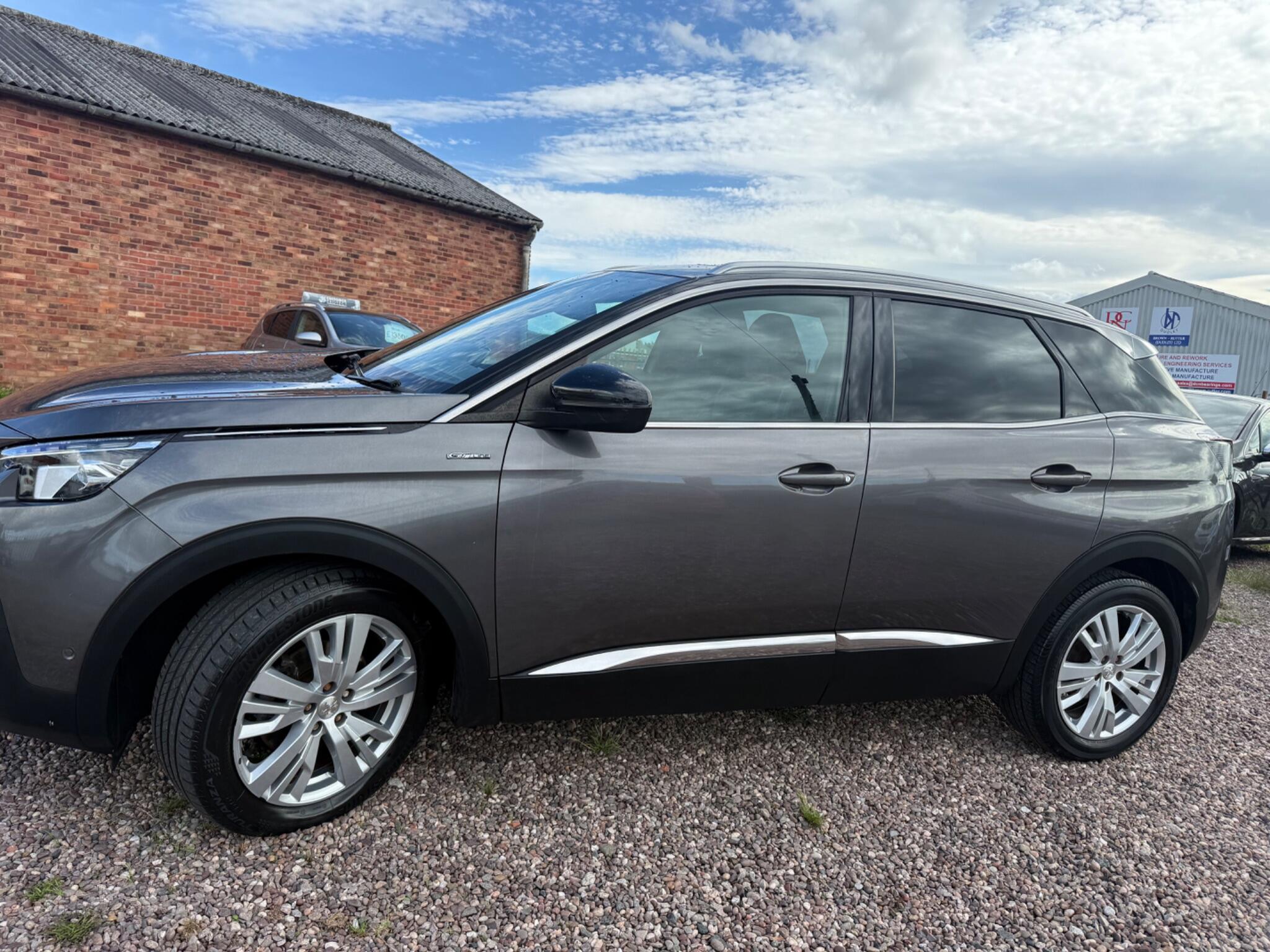 Peugeot 3008 view 16