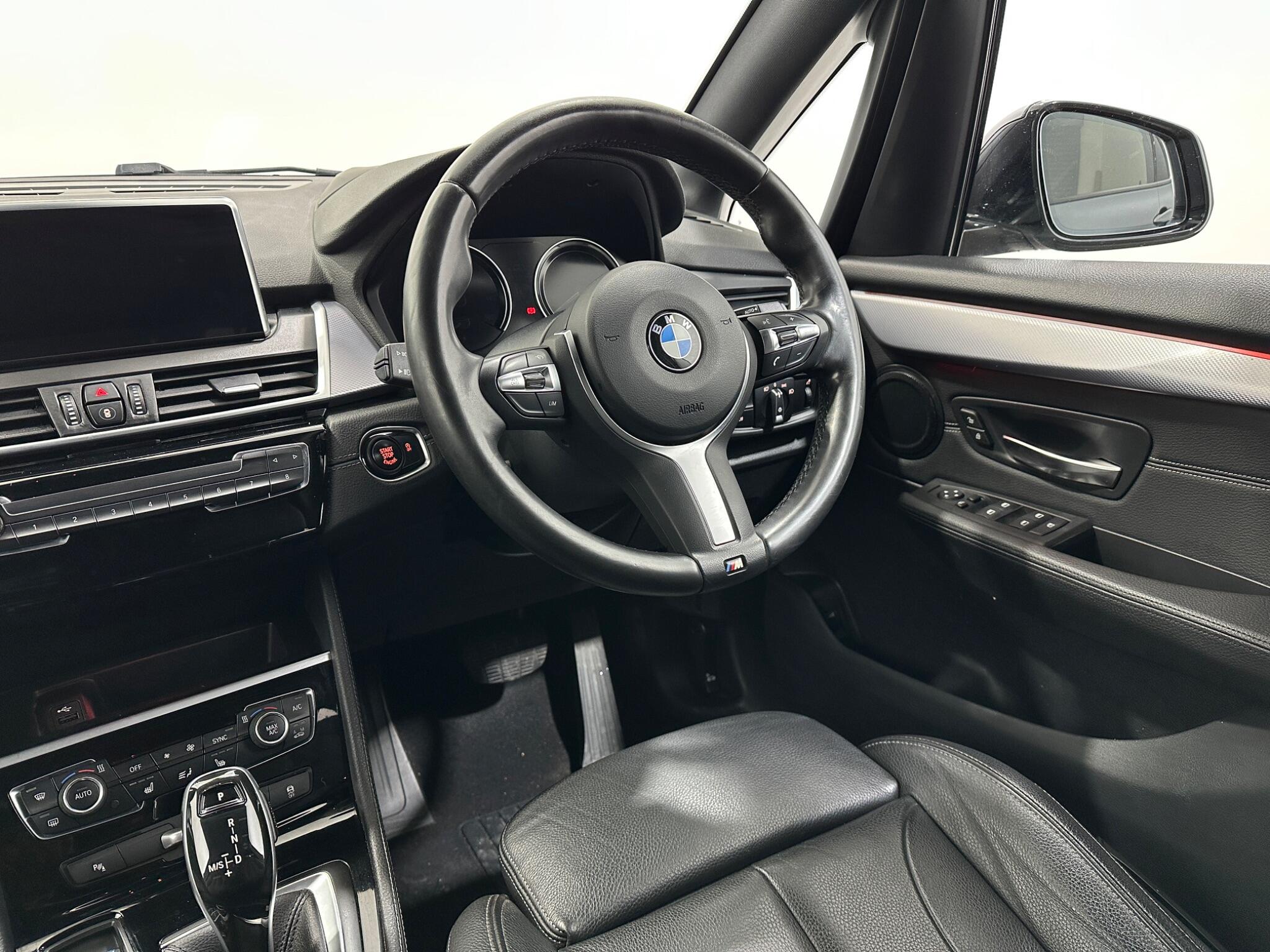 BMW 2 Series view 12