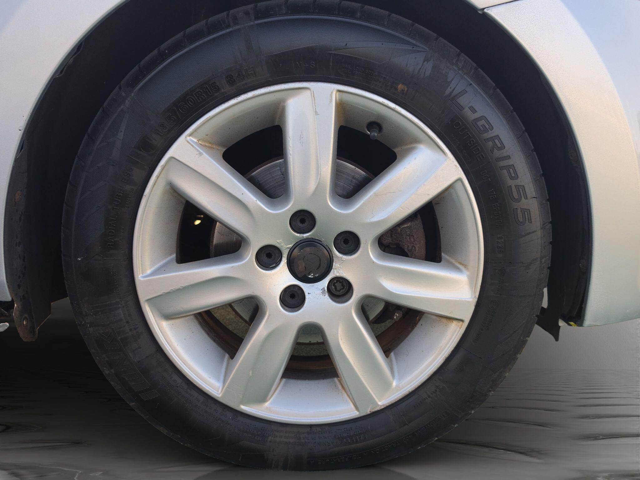Volkswagen Polo view 16