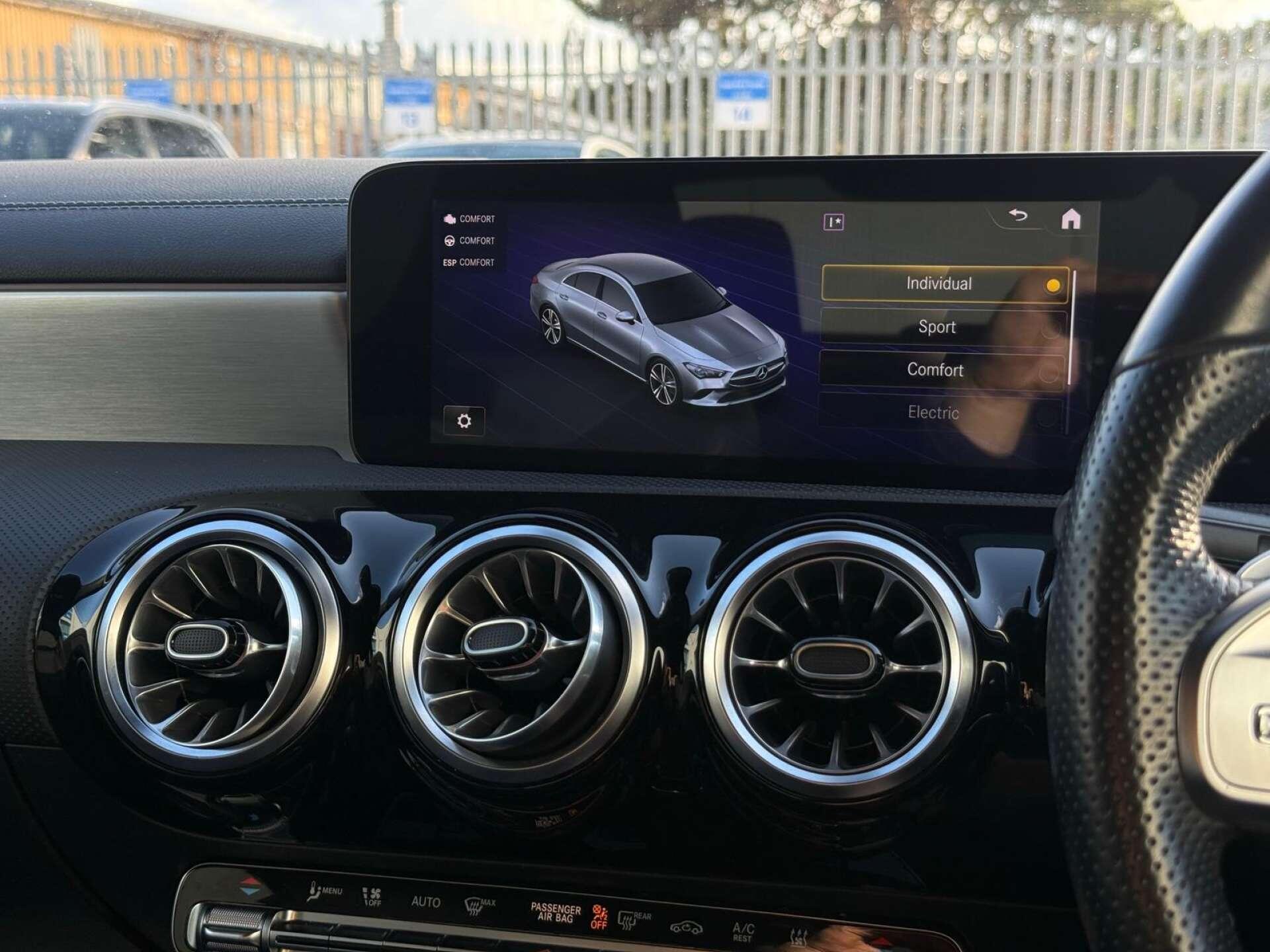 Mercedes-Benz Cla view 76