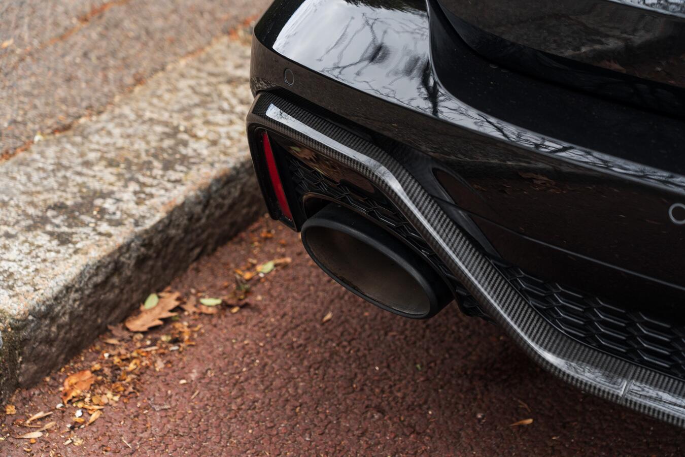 Audi RS6 Avant view 16