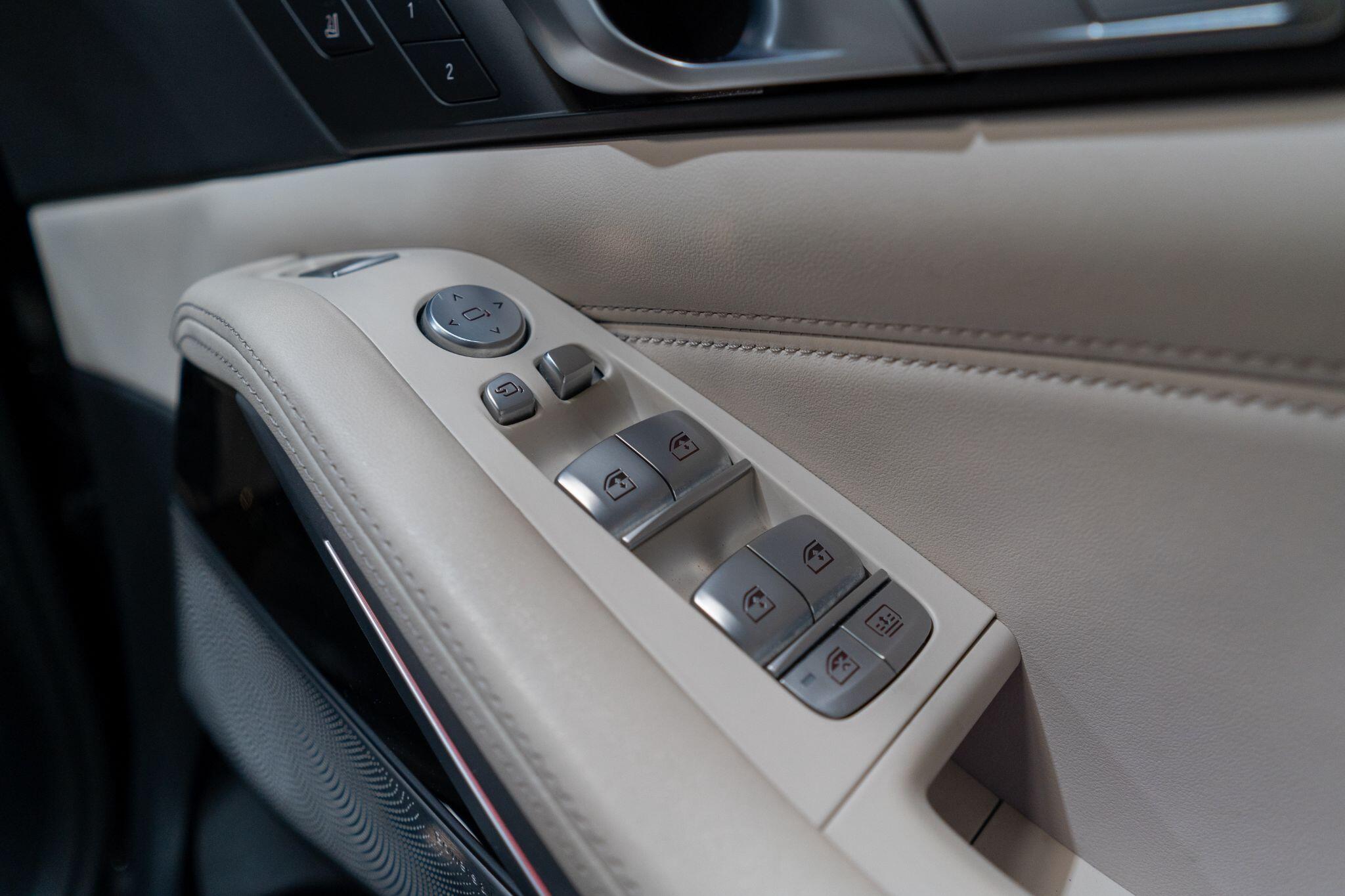 BMW X7 view 39