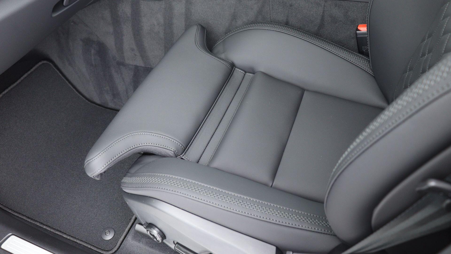 Volvo XC60 view 38